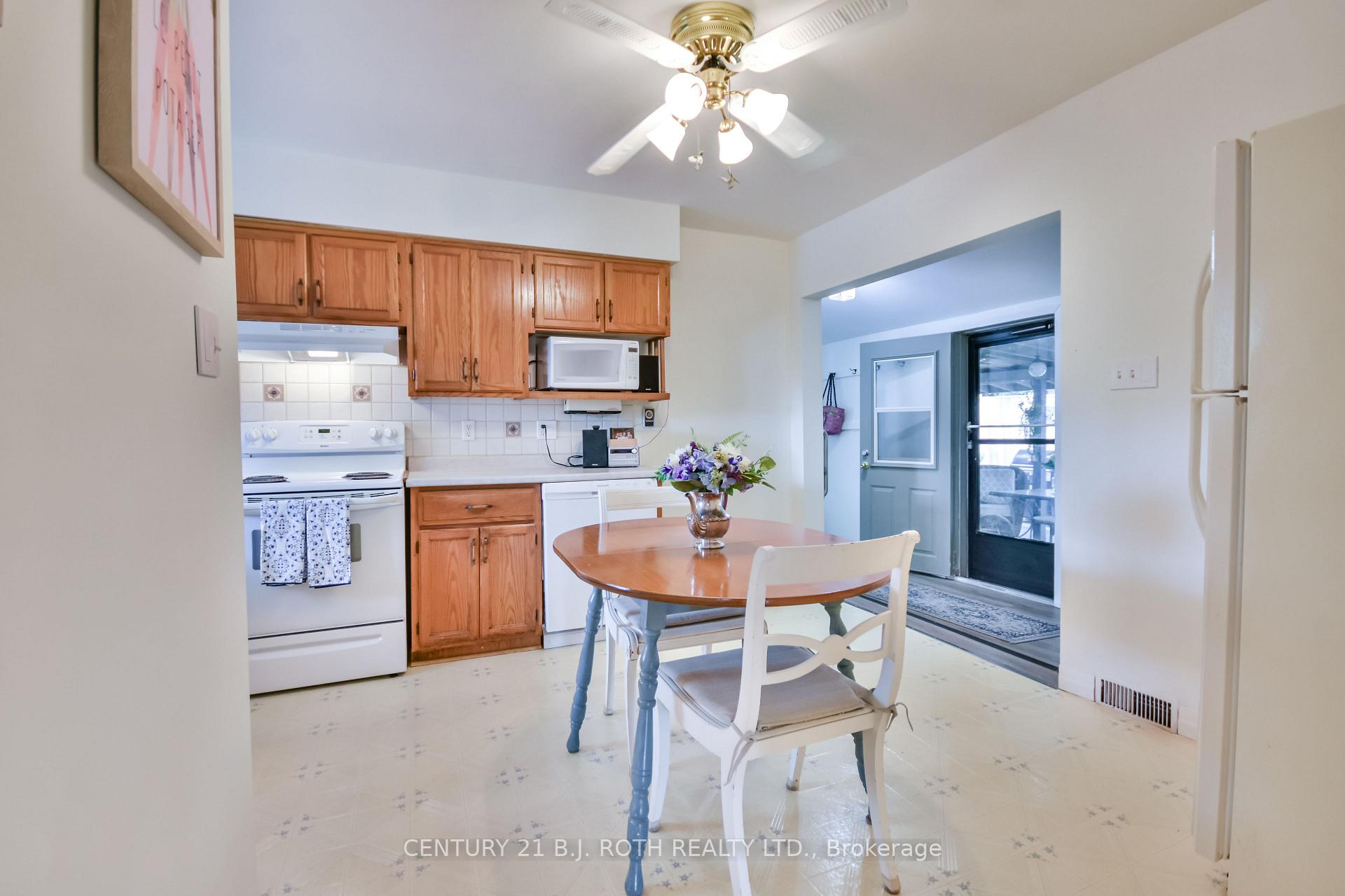 Photo 7 of 80 Parkside Drive, Barrie, Queen's Park — HOMEH