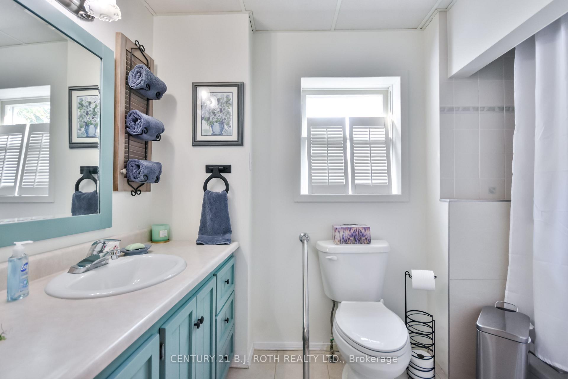 Photo 10 of 80 Parkside Drive, Barrie, Queen's Park — HOMEH