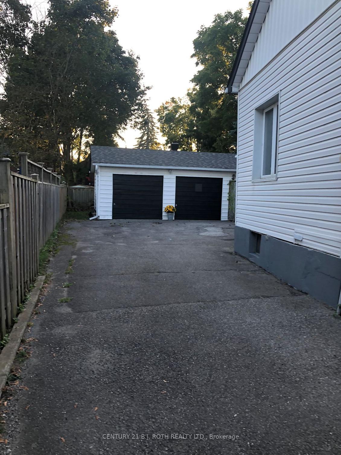 Photo 17 of 80 Parkside Drive, Barrie, Queen's Park — HOMEH