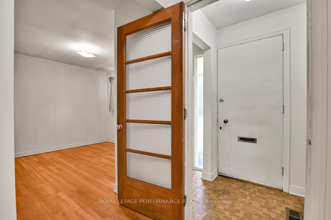 Photo 5 of 300 Parnell Avenue, Ottawa, Westboro/Hampton Park — HOMEH