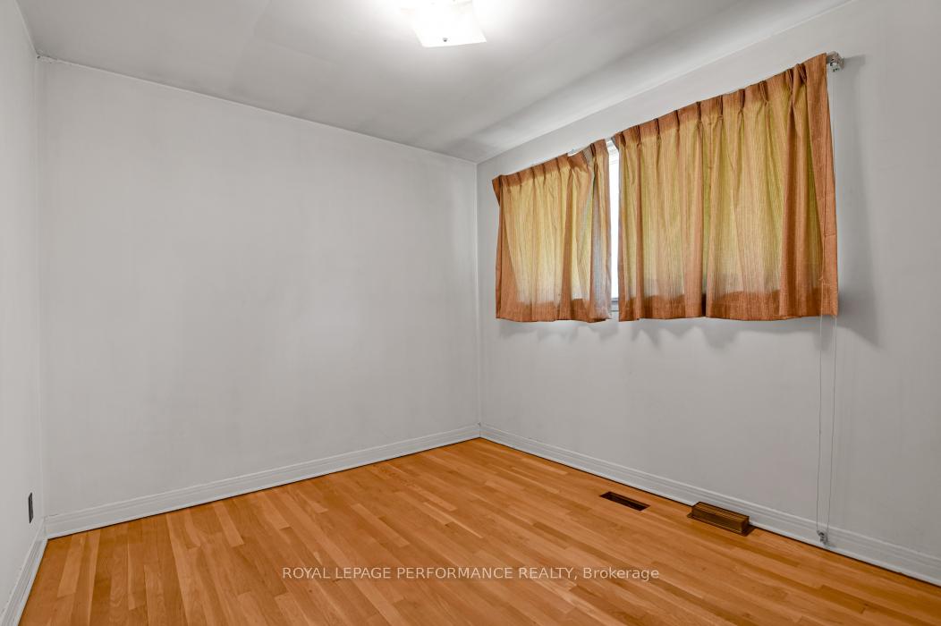 Photo 7 of 300 Parnell Avenue, Ottawa, Westboro/Hampton Park — HOMEH