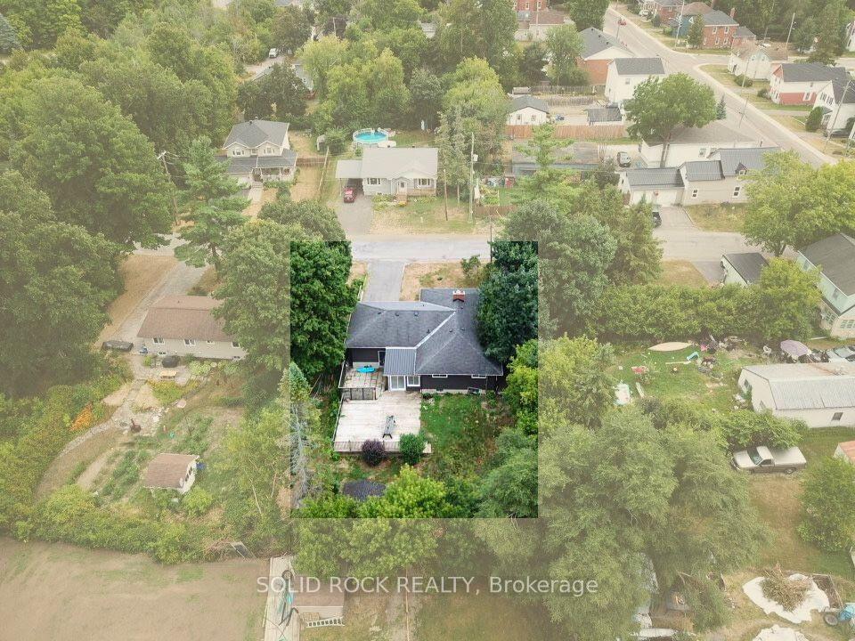 Photo 3 of 120 Ida Street N, Arnprior — HOMEH
