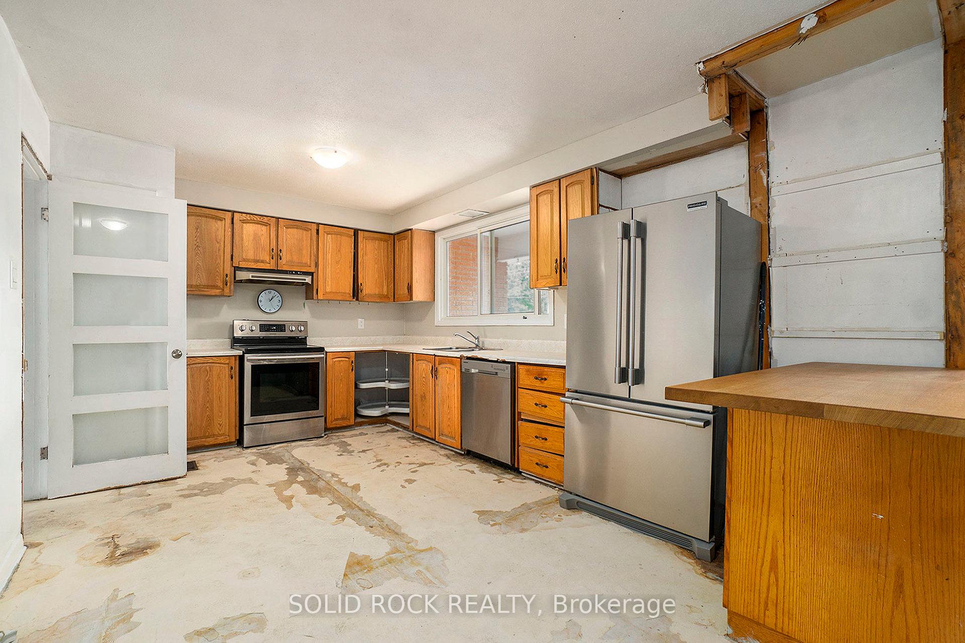Photo 9 of 120 Ida Street N, Arnprior — HOMEH