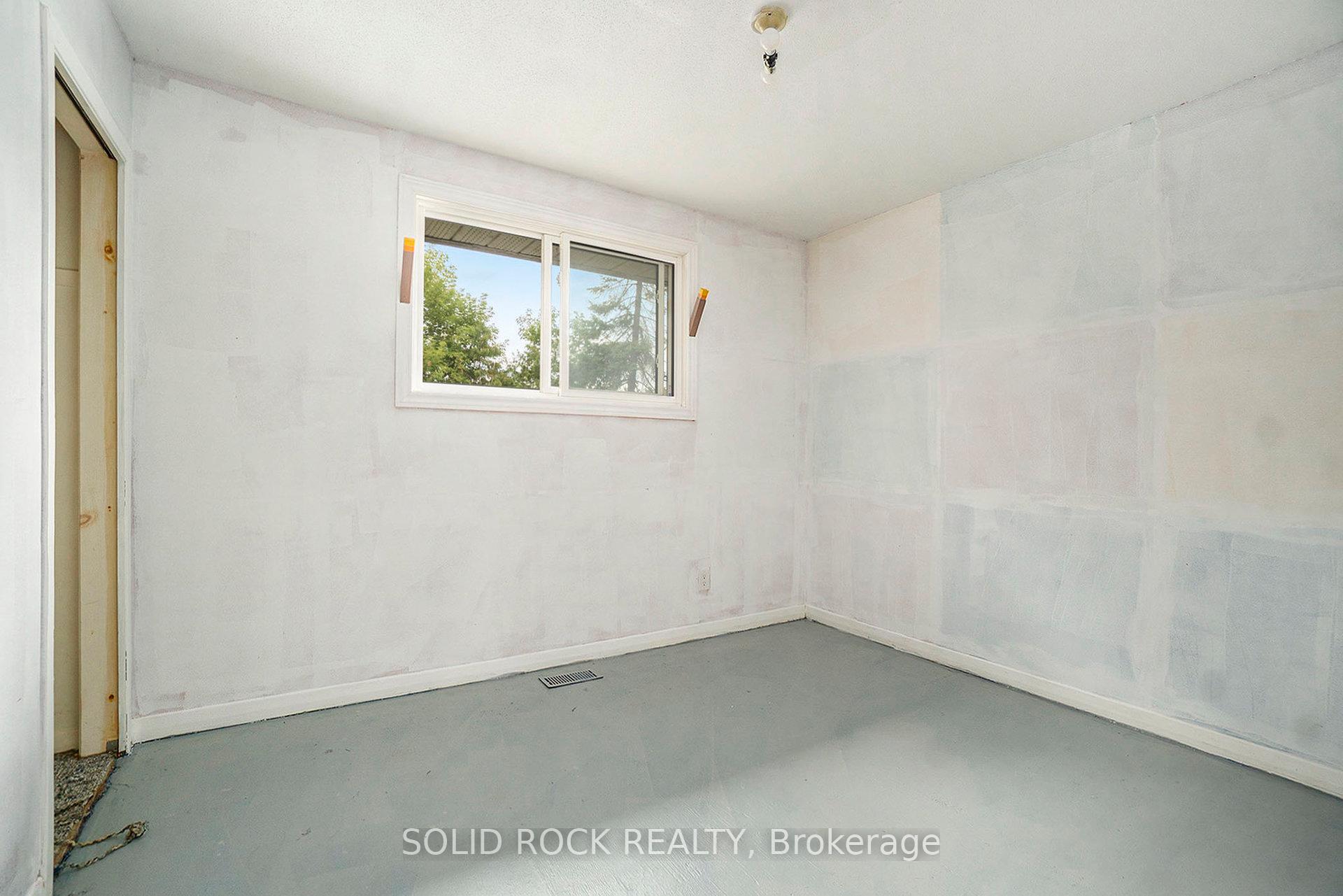 Photo 17 of 120 Ida Street N, Arnprior — HOMEH