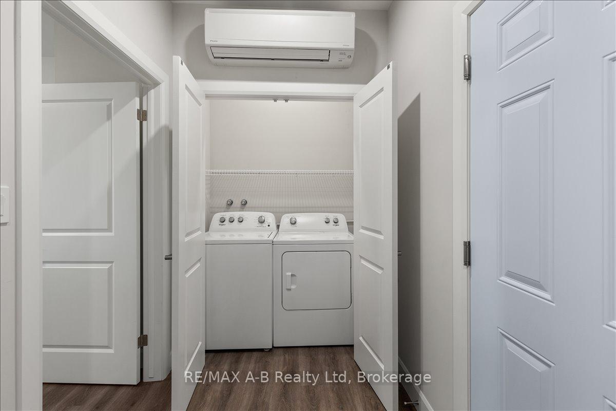 Photo 10 of Unit Unit 4, 43 Upper Thames Lane, West Perth, Mitchell — HOMEH