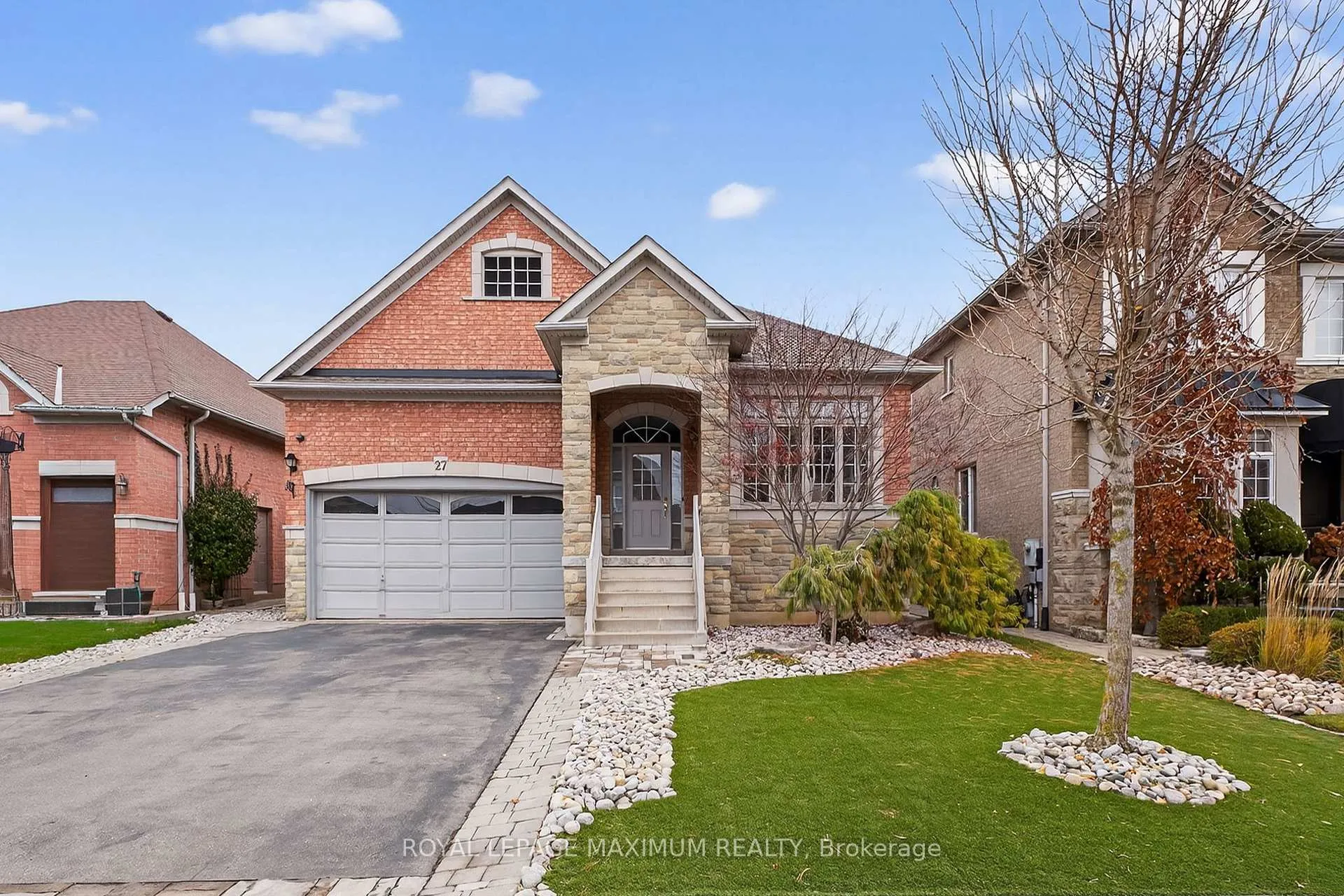 Front of 27 Acqua Drive