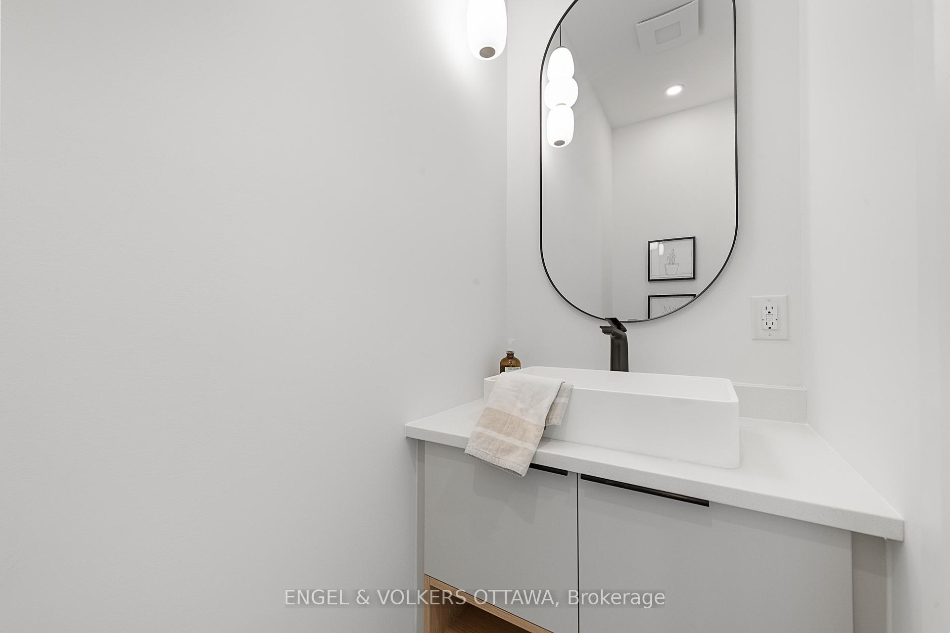 Photo 4 of 491 Highcroft Avenue, Ottawa, Westboro/Hampton Park — HOMEH
