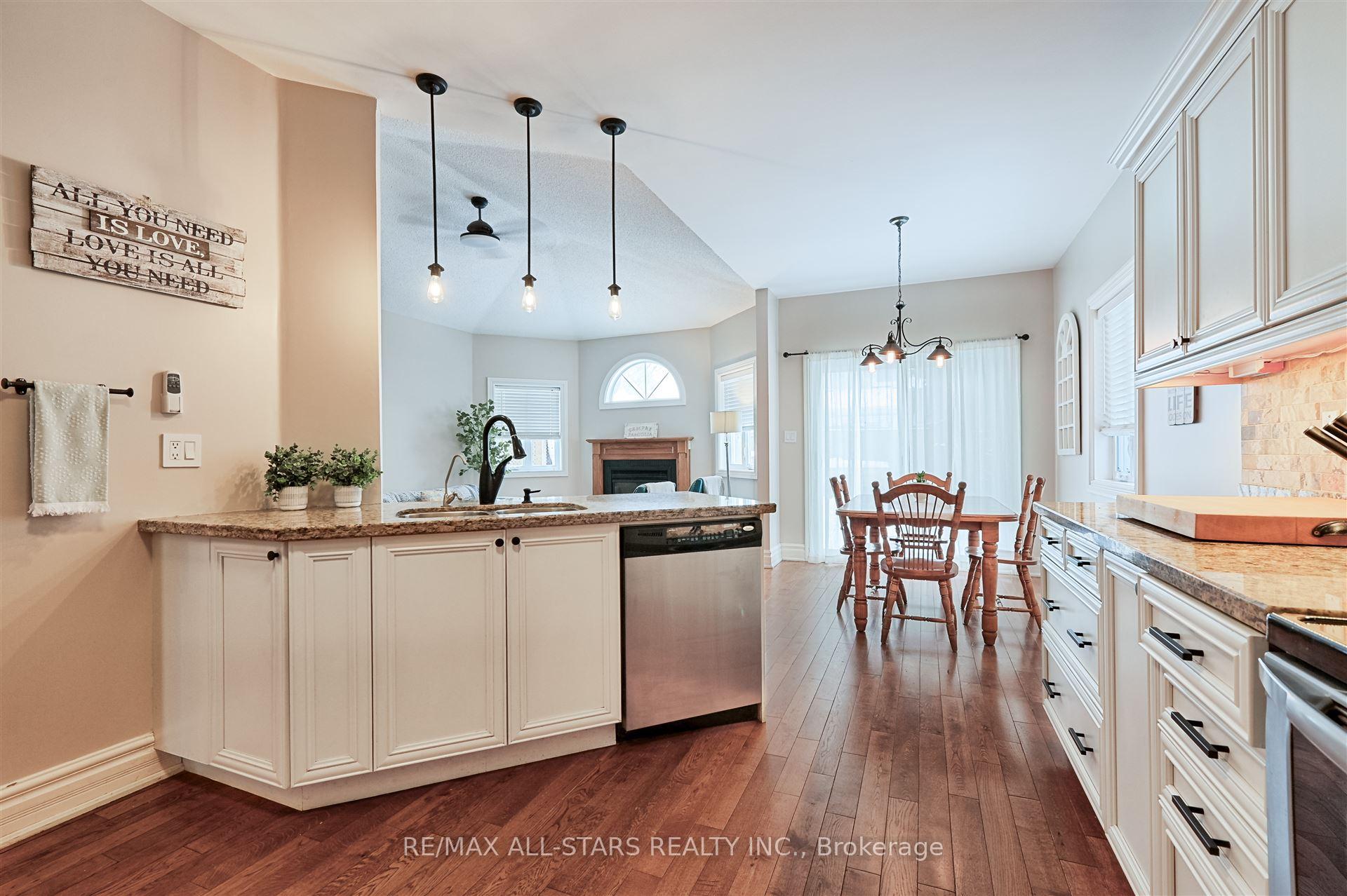 Photo 13 of 54 Rosena Lane, Uxbridge — HOMEH