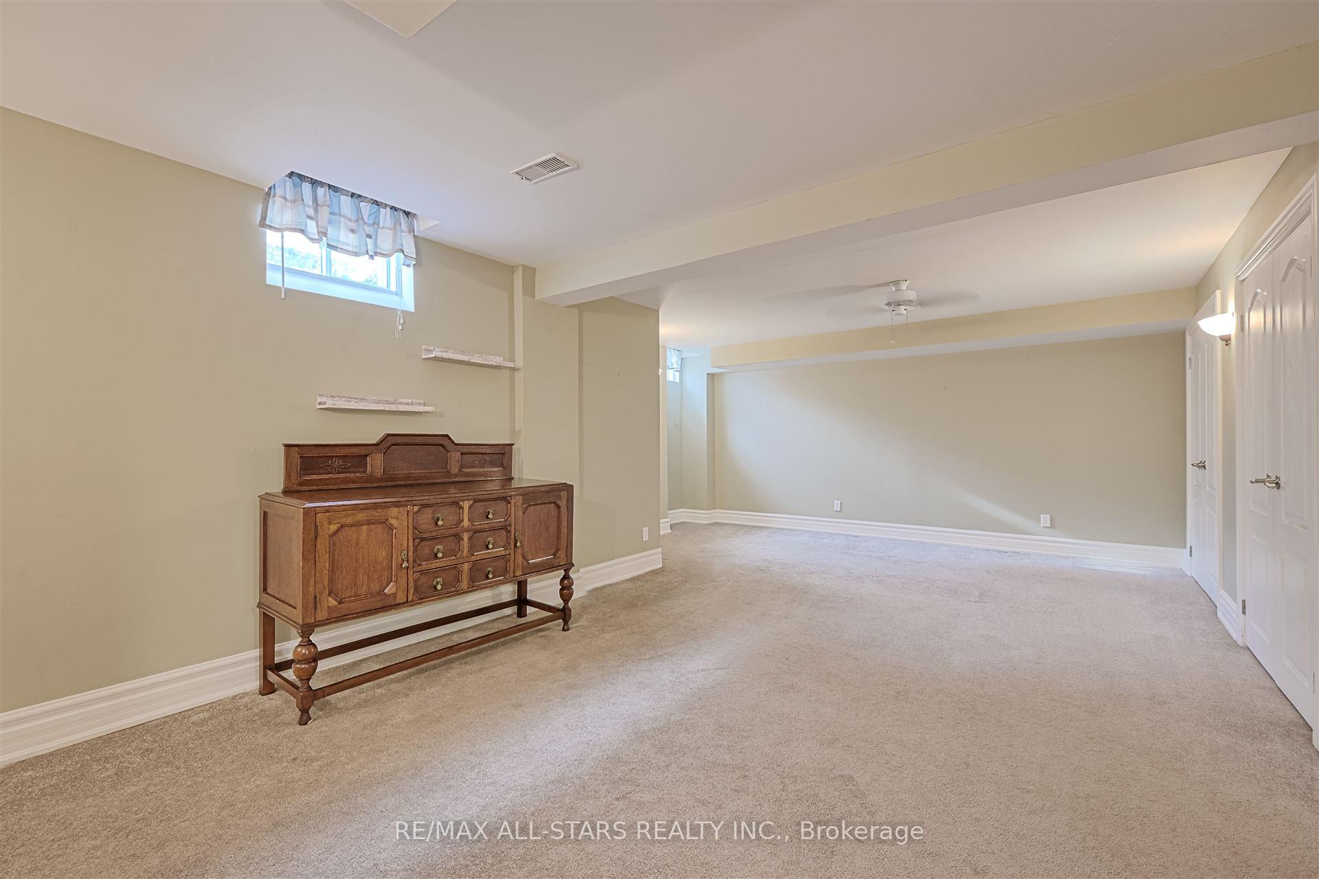 Photo 33 of 54 Rosena Lane, Uxbridge — HOMEH
