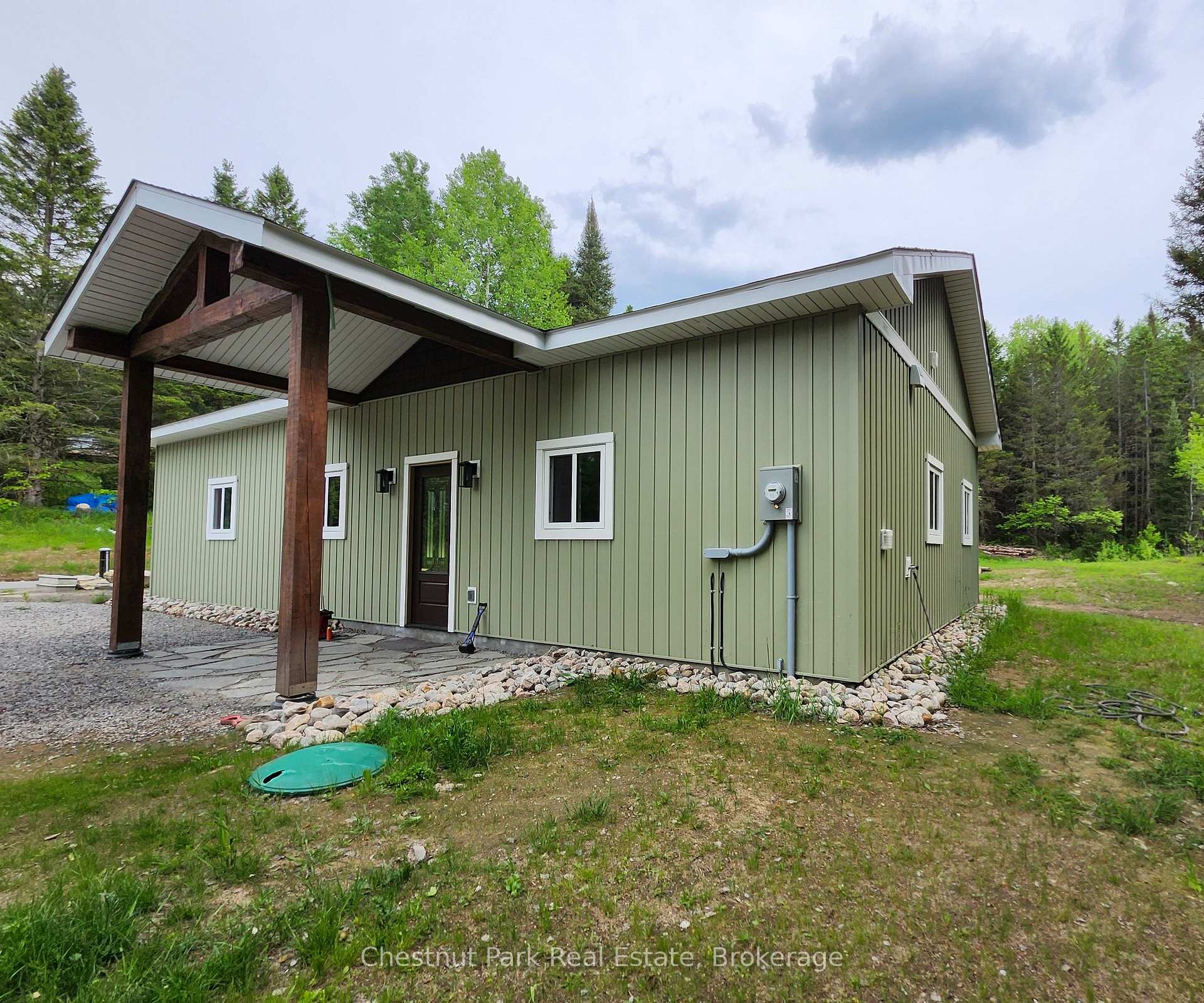 Photo 1 of 1409 Chetwynd Road, Armour — HOMEH