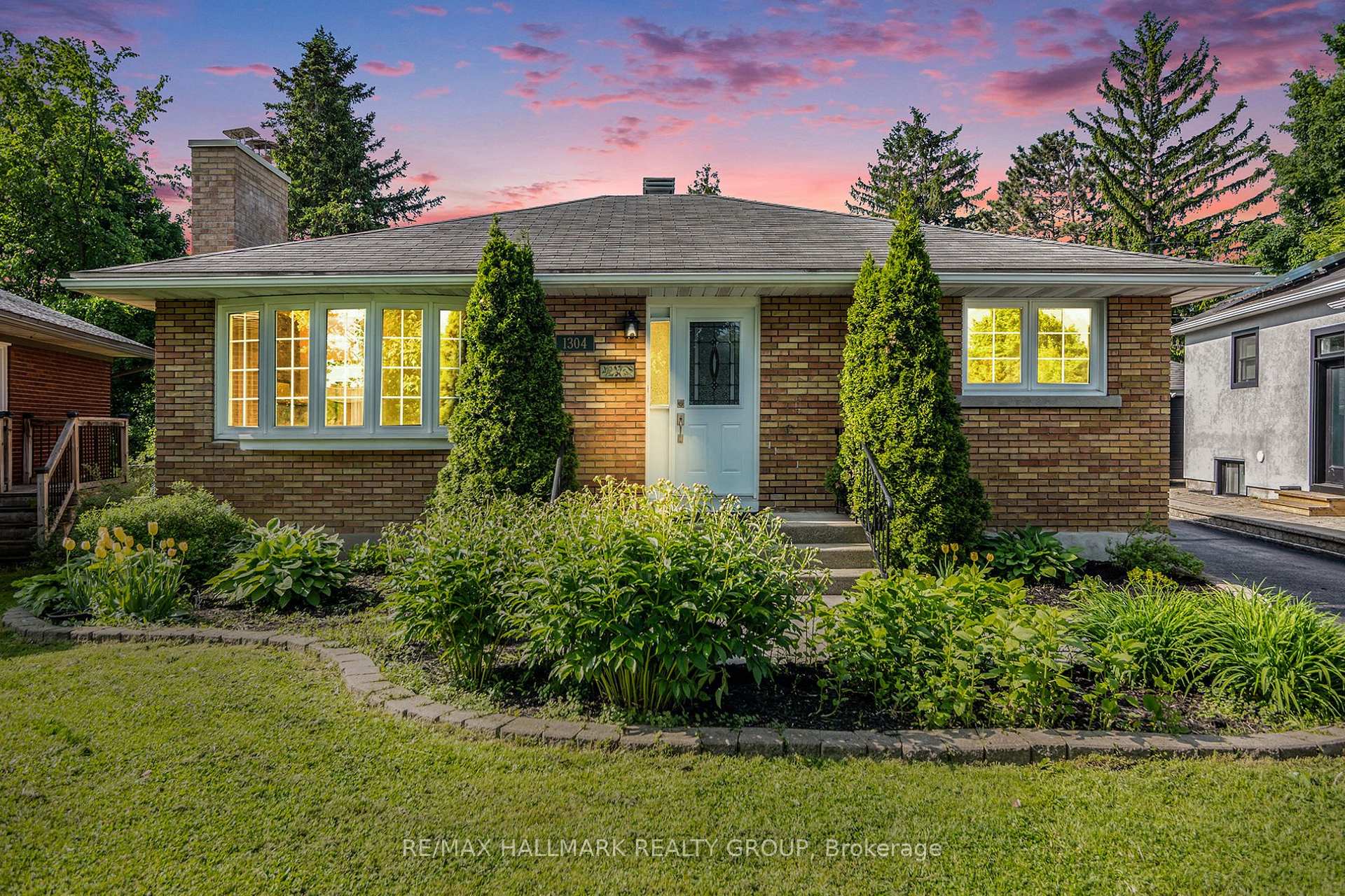 Photo 1 of 1304 Wesmar Drive, Ottawa, Alta Vista — HOMEH