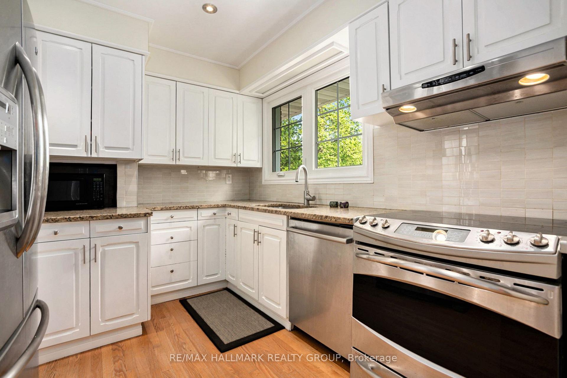 Photo 5 of 1304 Wesmar Drive, Ottawa, Alta Vista — HOMEH