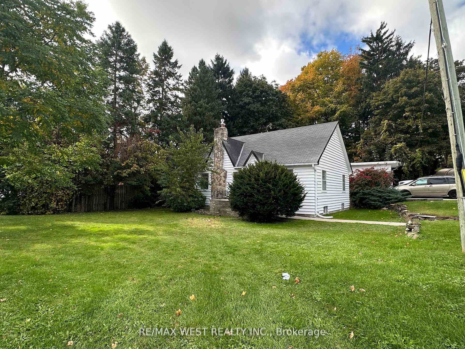 Front of 8186 Islington Avenue