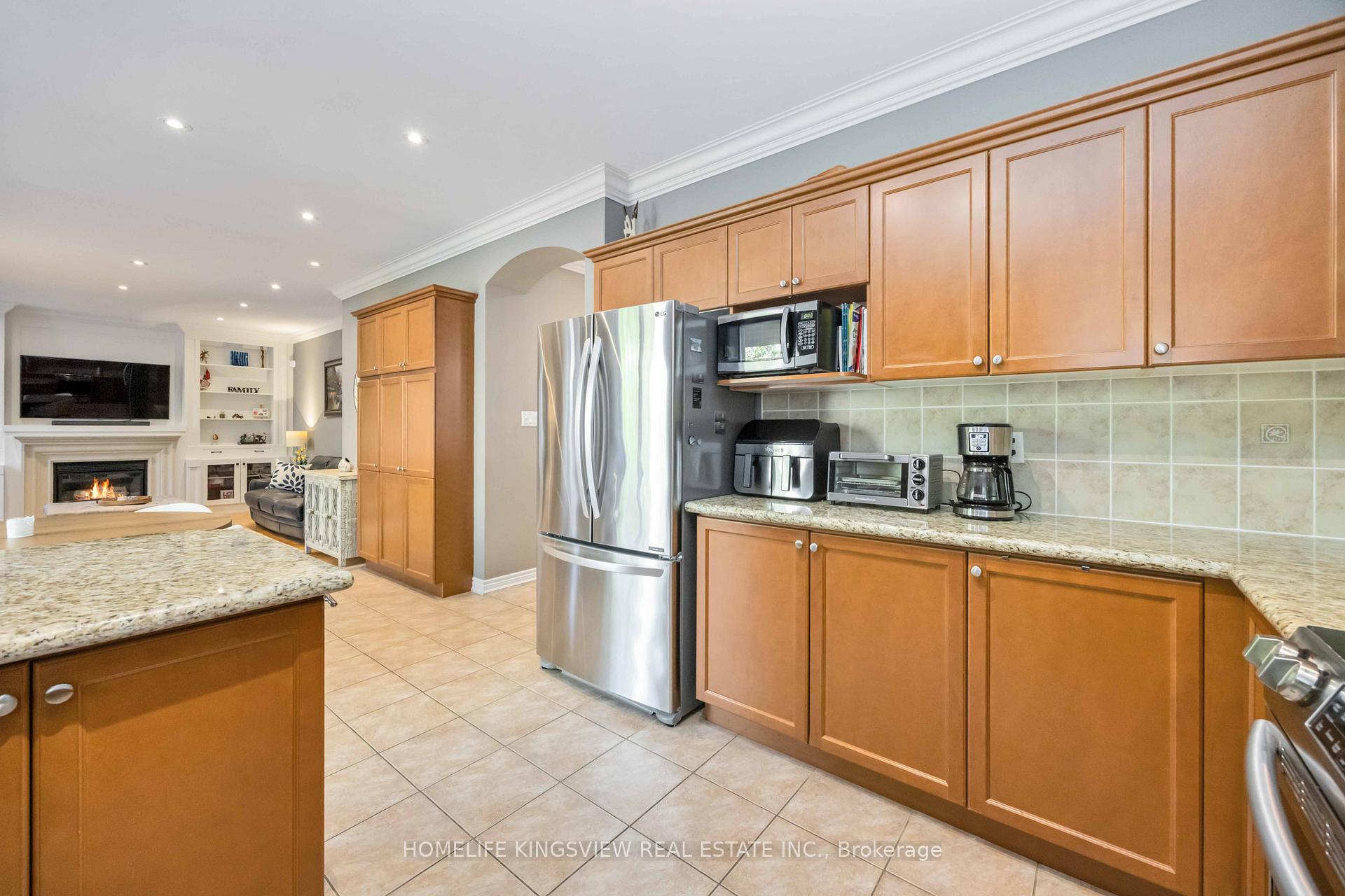 Photo 13 of 186 Saint Francis Avenue, Vaughan, Vellore Village — HOMEH