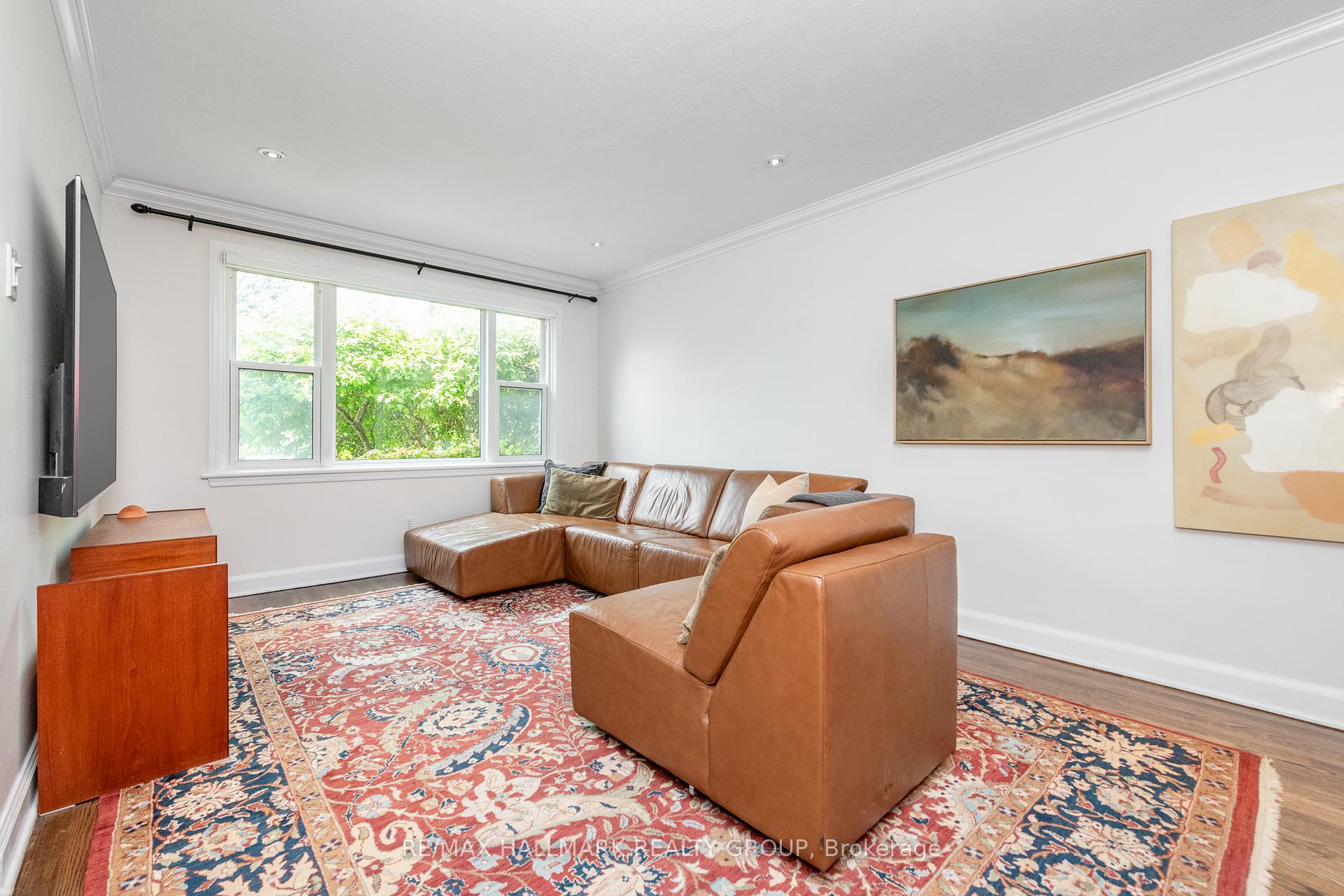Photo 5 of 521 Athlone Avenue, Ottawa, Westboro/Hampton Park — HOMEH