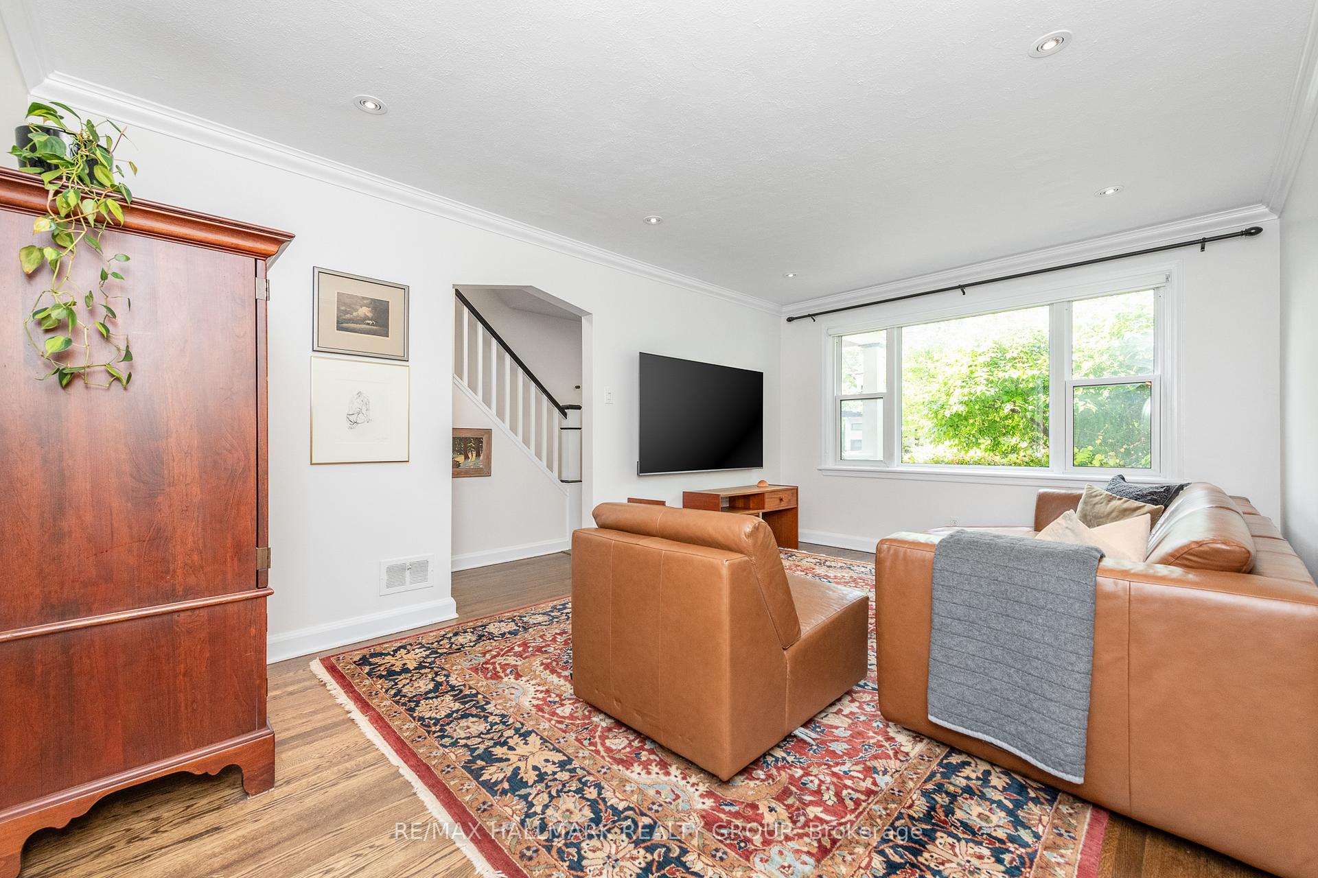 Photo 6 of 521 Athlone Avenue, Ottawa, Westboro/Hampton Park — HOMEH