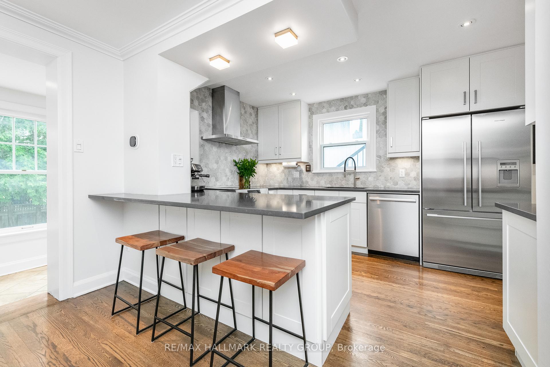 Photo 12 of 521 Athlone Avenue, Ottawa, Westboro/Hampton Park — HOMEH