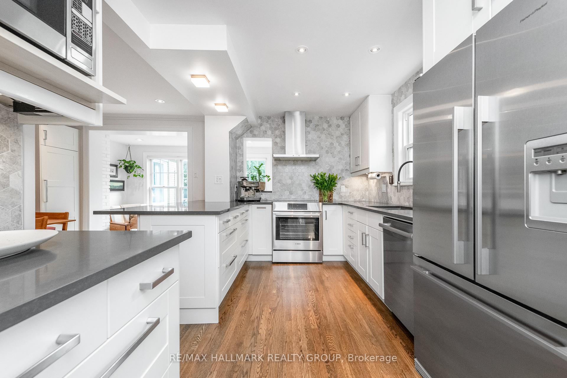 Photo 13 of 521 Athlone Avenue, Ottawa, Westboro/Hampton Park — HOMEH
