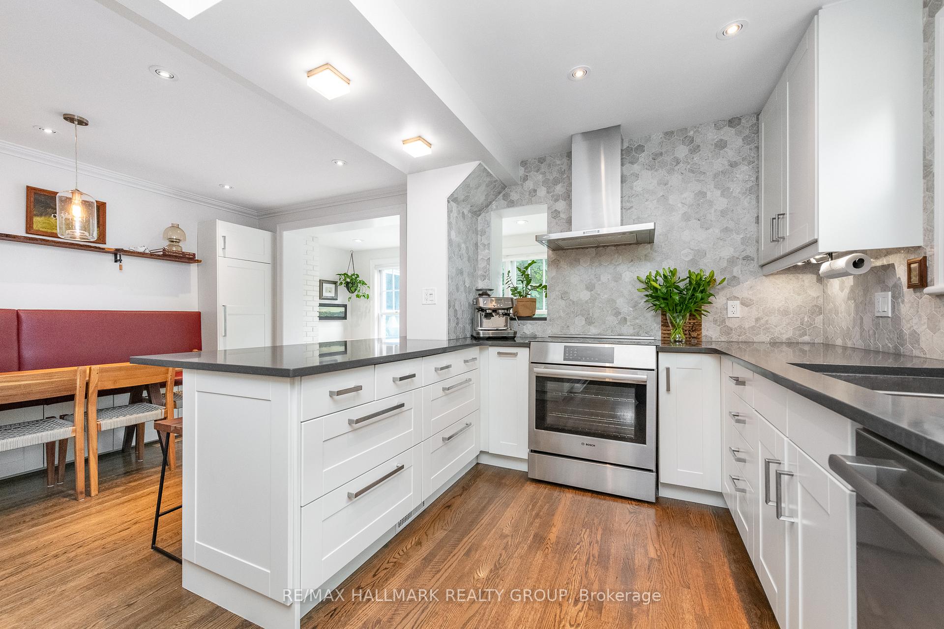 Photo 15 of 521 Athlone Avenue, Ottawa, Westboro/Hampton Park — HOMEH