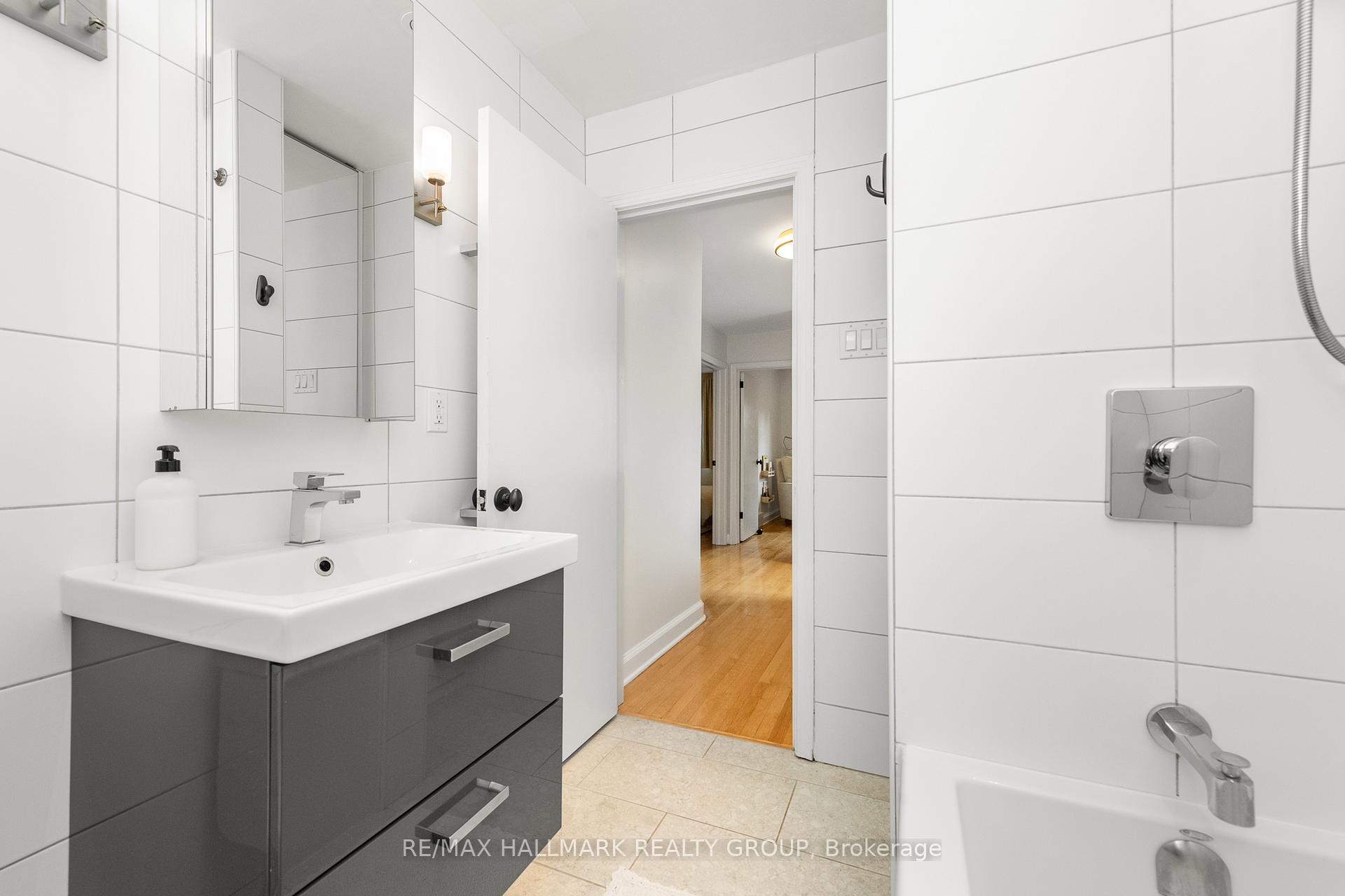 Photo 30 of 521 Athlone Avenue, Ottawa, Westboro/Hampton Park — HOMEH
