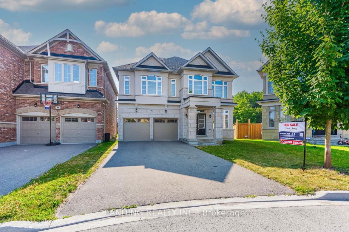 Photo 3 of 39 Bolsby Court, Aurora, Rural Aurora — HOMEH