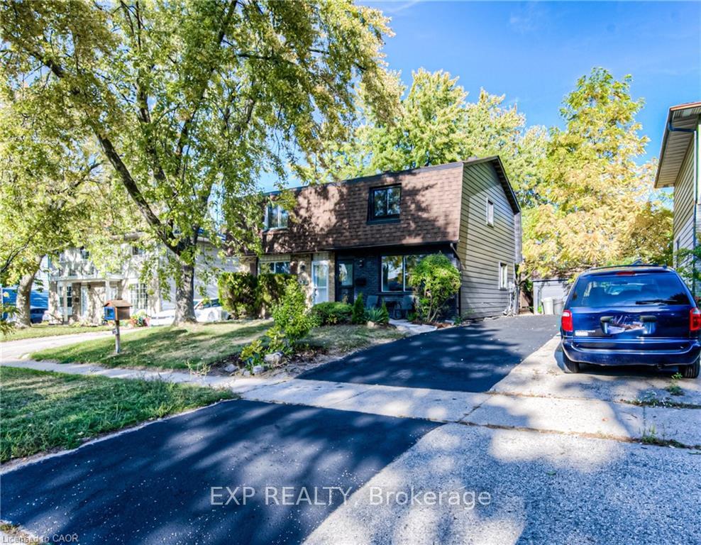 Photo 6 of Unit B, 100 Lillian Drive, Waterloo — HOMEH
