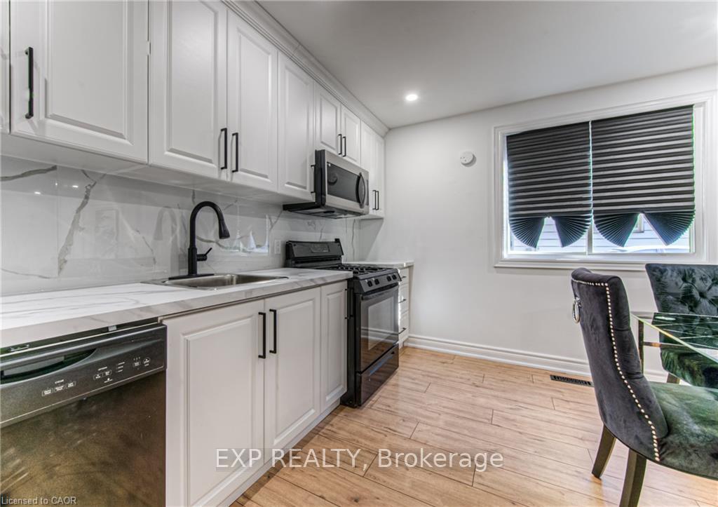 Photo 14 of Unit B, 100 Lillian Drive, Waterloo — HOMEH