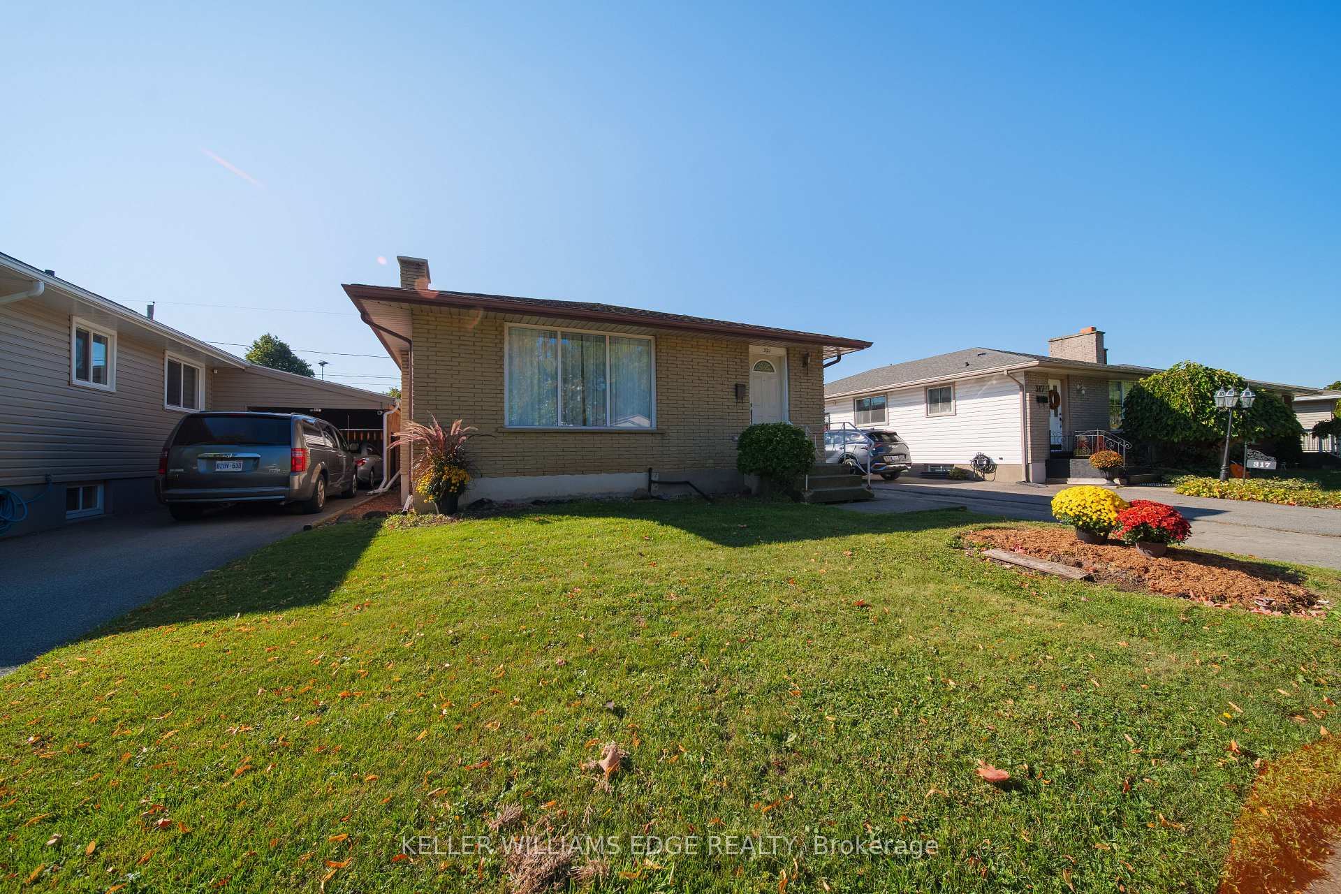 Photo 2 of 321 Gatfield Avenue, Welland, Lincoln/Crowland — HOMEH