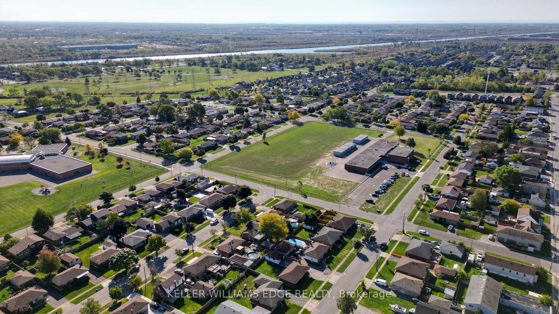 Photo 8 of 321 Gatfield Avenue, Welland, Lincoln/Crowland — HOMEH