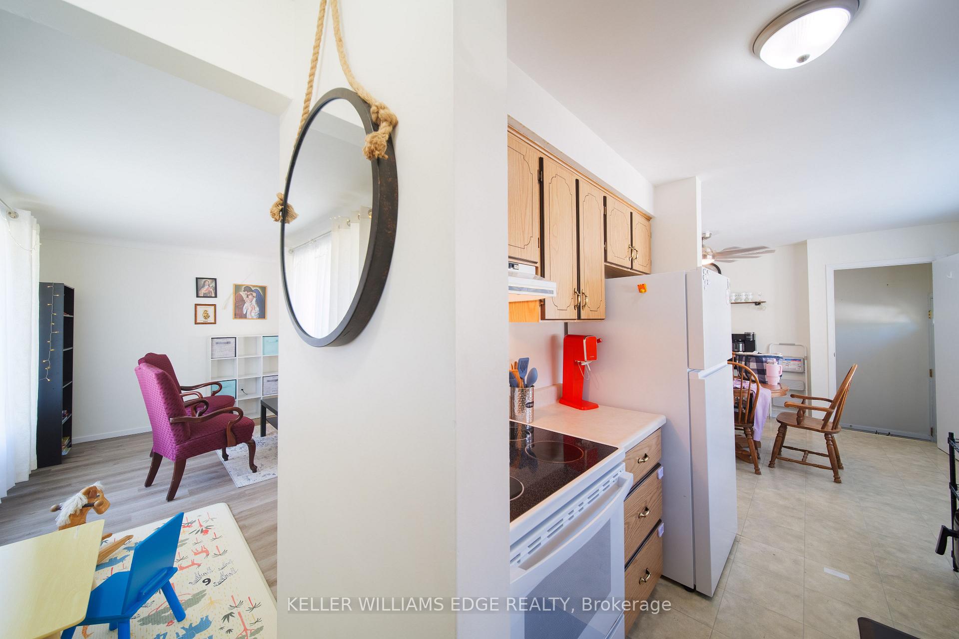 Photo 12 of 321 Gatfield Avenue, Welland, Lincoln/Crowland — HOMEH