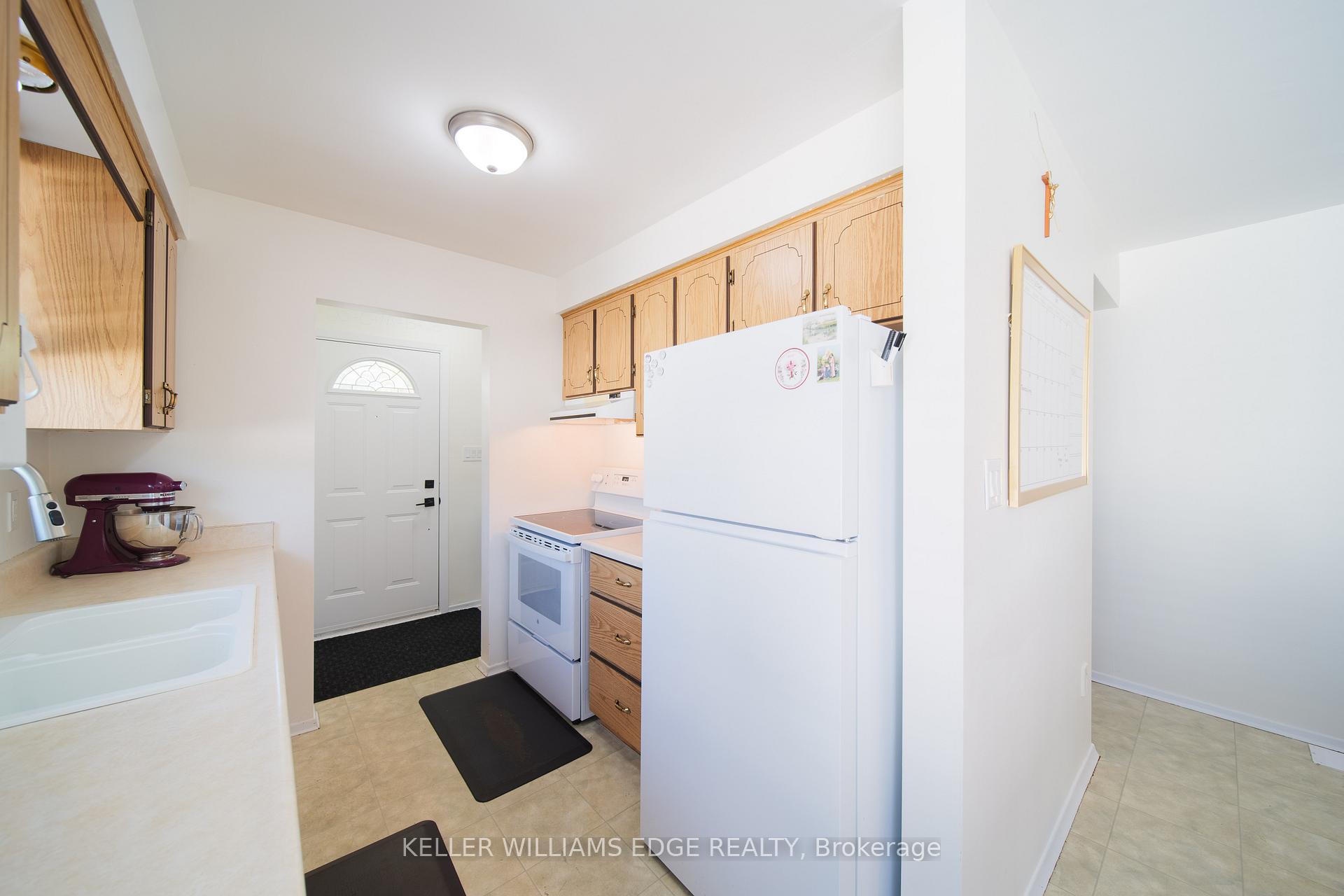 Photo 18 of 321 Gatfield Avenue, Welland, Lincoln/Crowland — HOMEH
