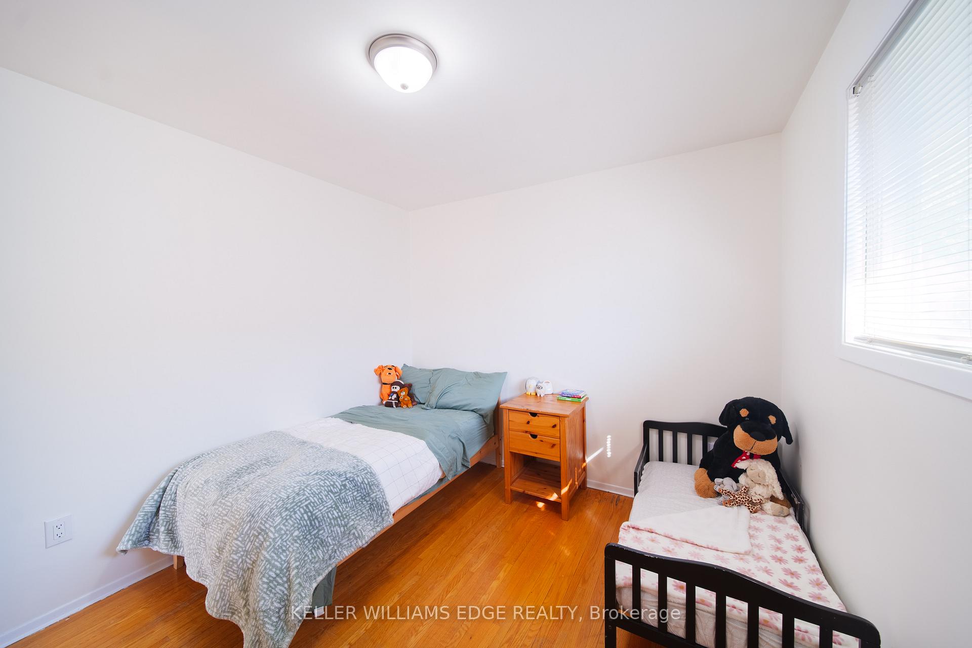 Photo 23 of 321 Gatfield Avenue, Welland, Lincoln/Crowland — HOMEH