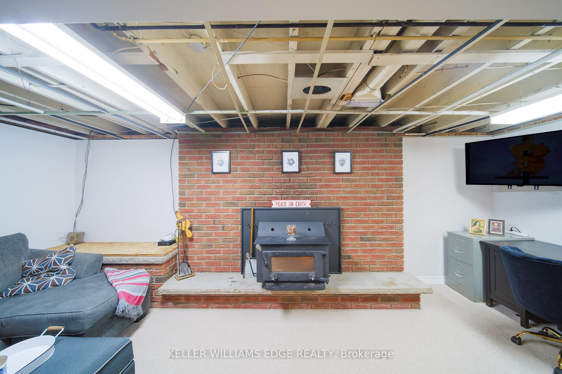Photo 36 of 321 Gatfield Avenue, Welland, Lincoln/Crowland — HOMEH