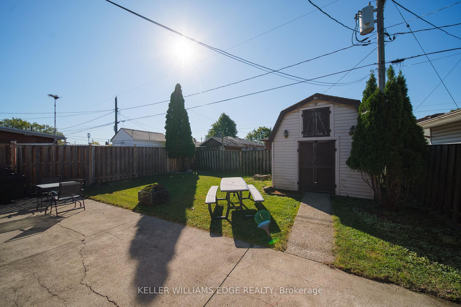 Photo 44 of 321 Gatfield Avenue, Welland, Lincoln/Crowland — HOMEH