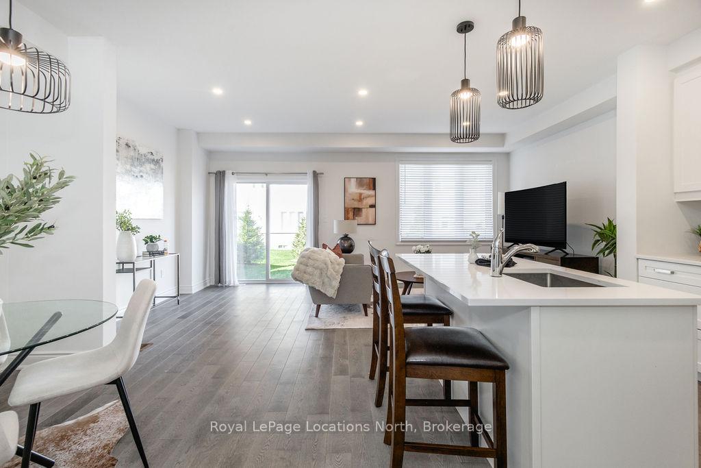 Photo 5 of 20 Lisa Street, Wasaga Beach — HOMEH