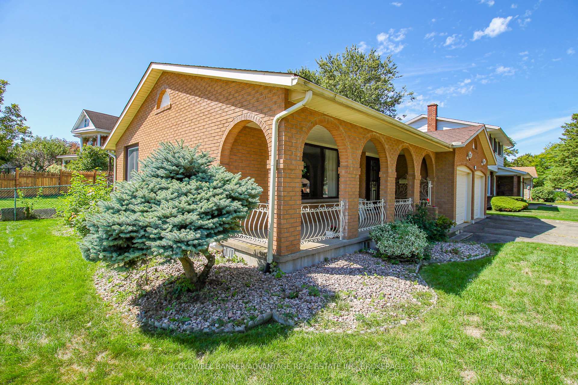 Photo 3 of 167 Loyalist Drive, Welland, Prince Charles — HOMEH
