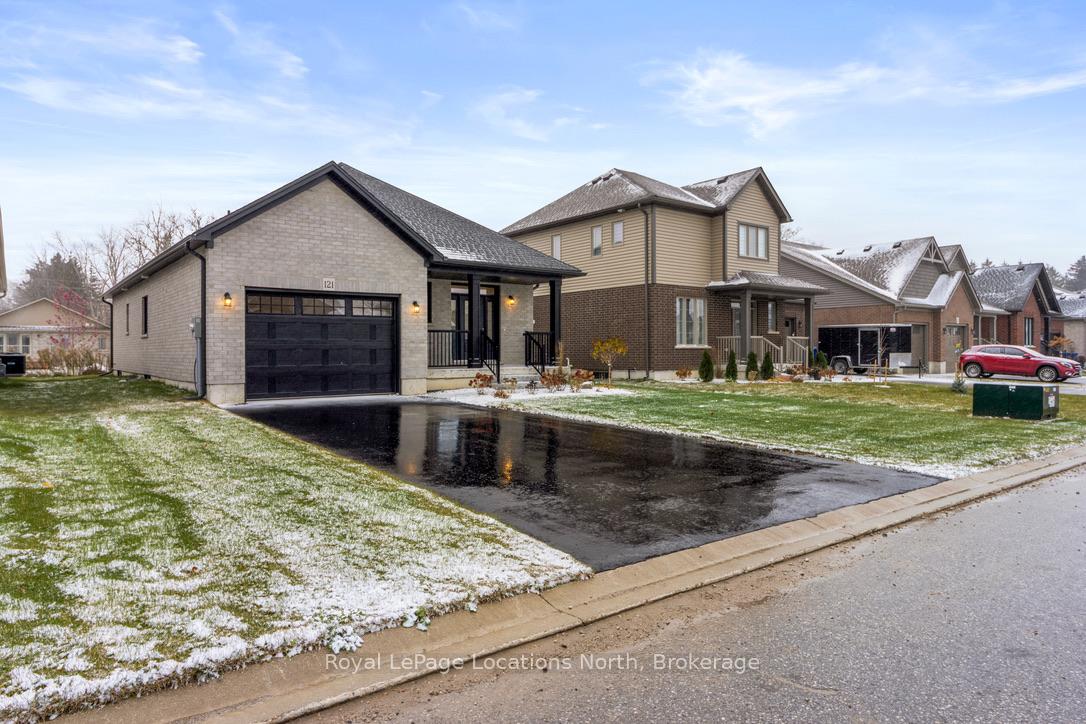 Photo 3 of 121 Emerson Way, West Grey — HOMEH