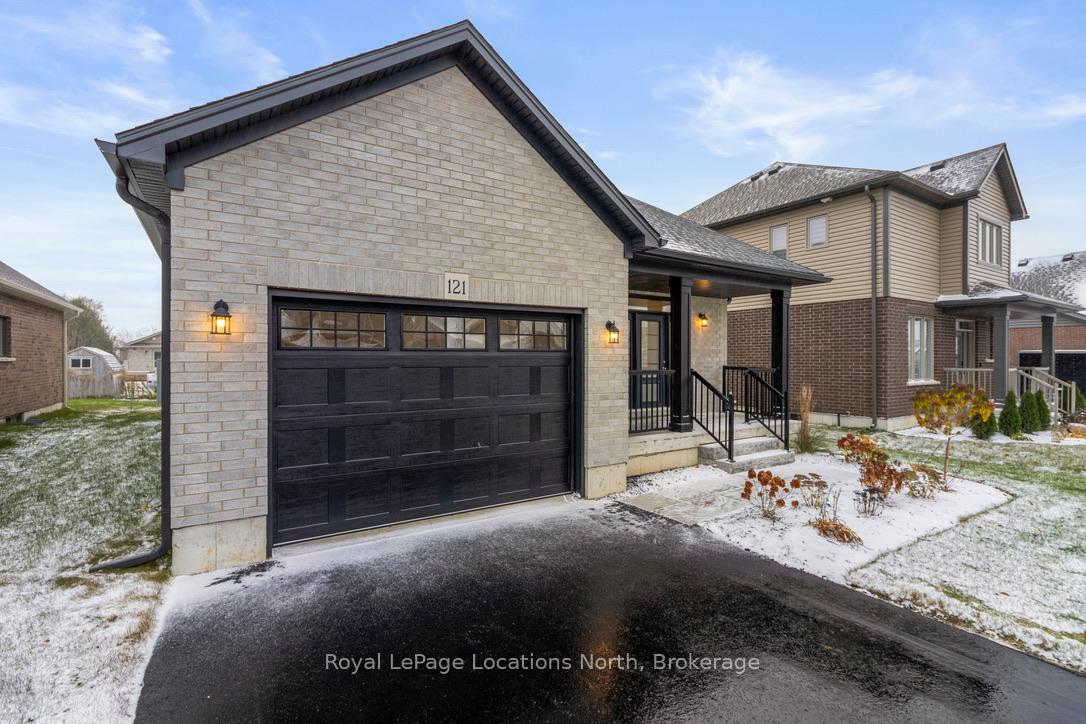 Photo 5 of 121 Emerson Way, West Grey — HOMEH