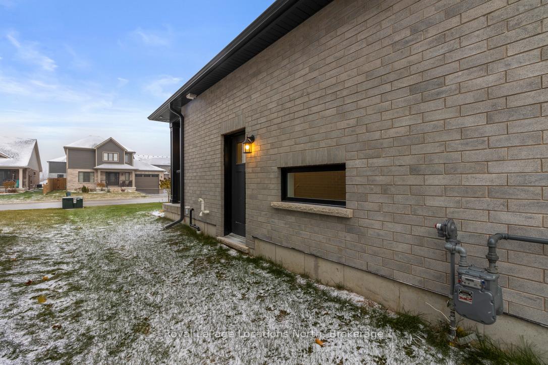 Photo 9 of 121 Emerson Way, West Grey — HOMEH
