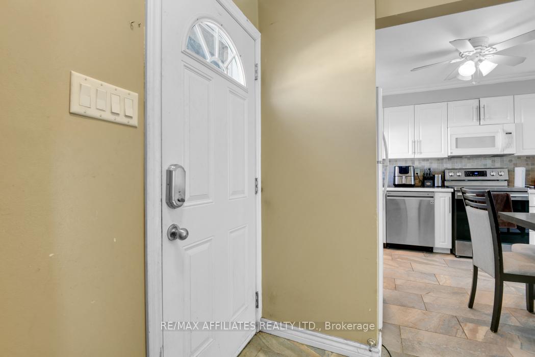 Photo 5 of 577 Seyton Drive, Ottawa, Westcliffe Estates — HOMEH
