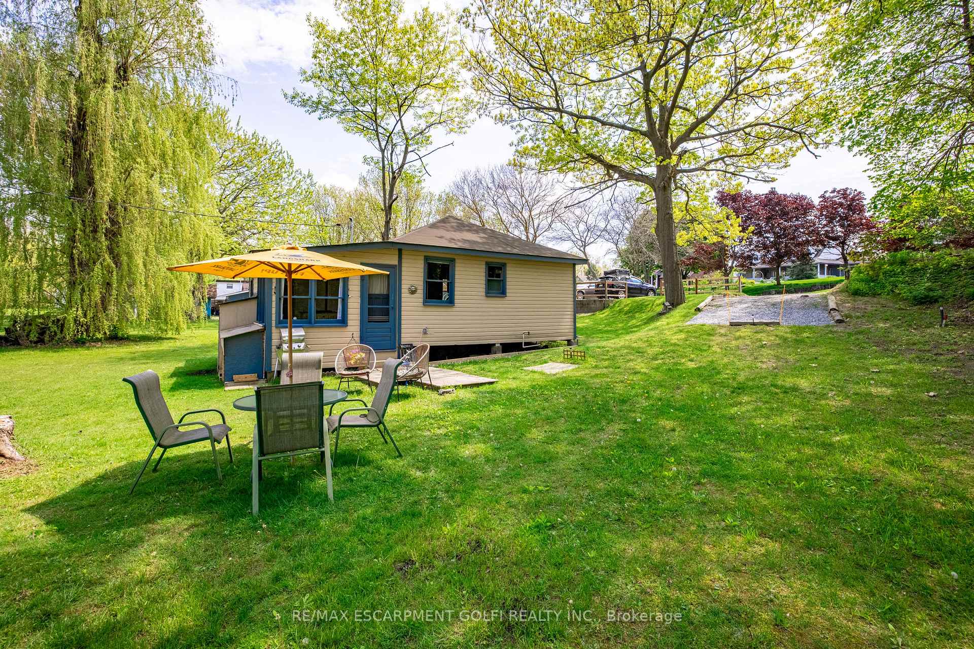 Photo 3 of 10340 Lakeshore Road, Wainfleet, Lakeshore — HOMEH
