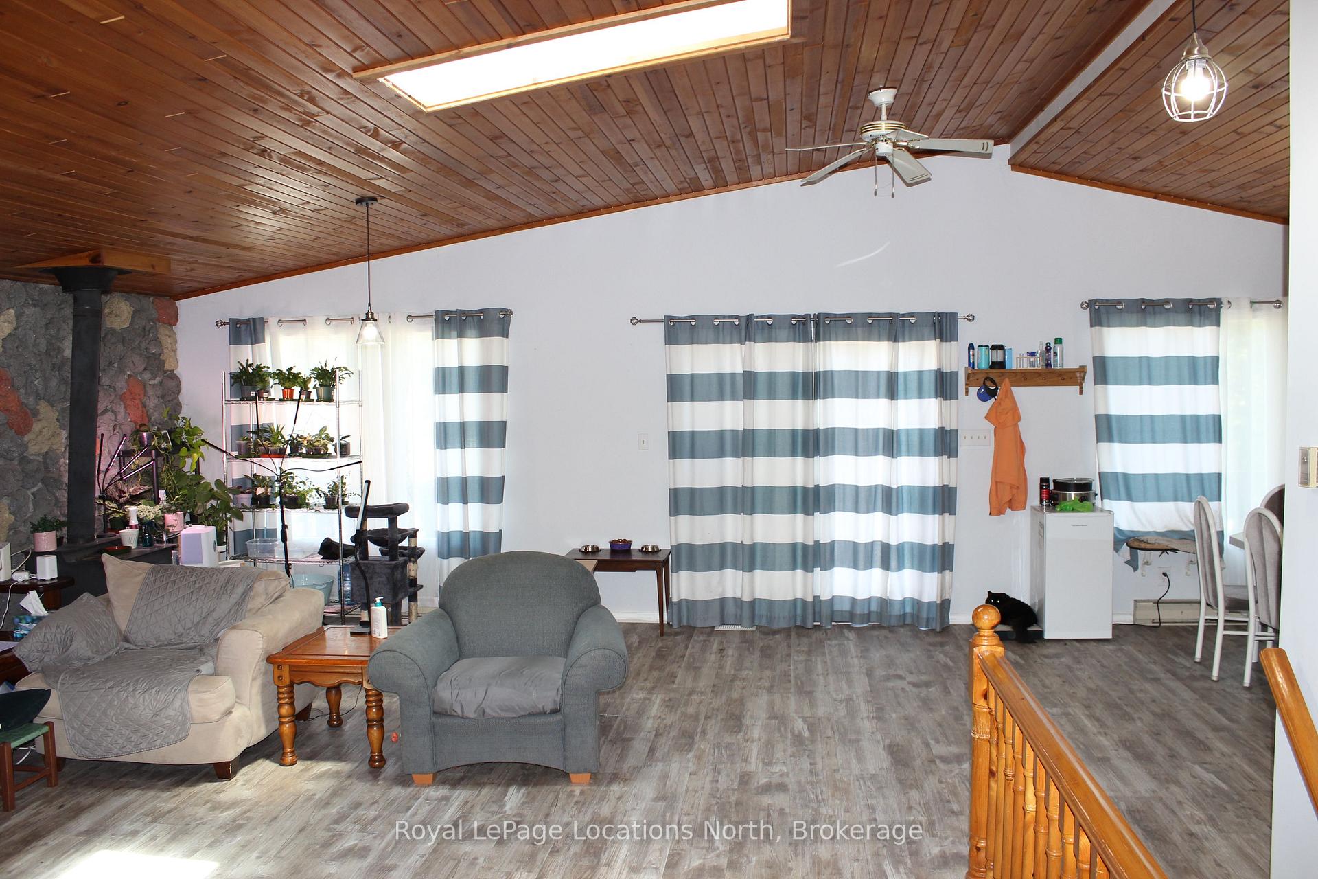 Photo 14 of 30 Earl Street, Wasaga Beach — HOMEH
