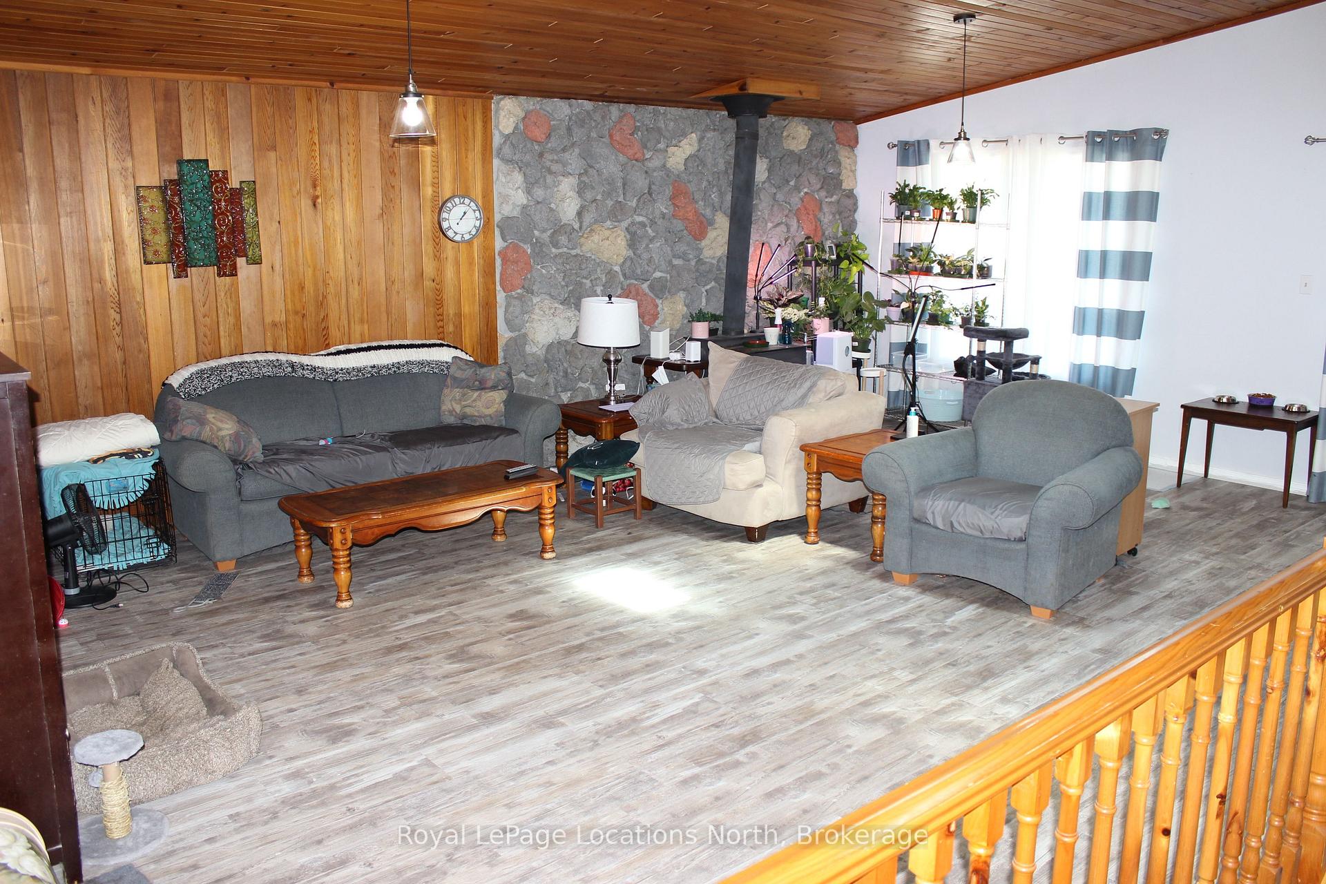 Photo 15 of 30 Earl Street, Wasaga Beach — HOMEH