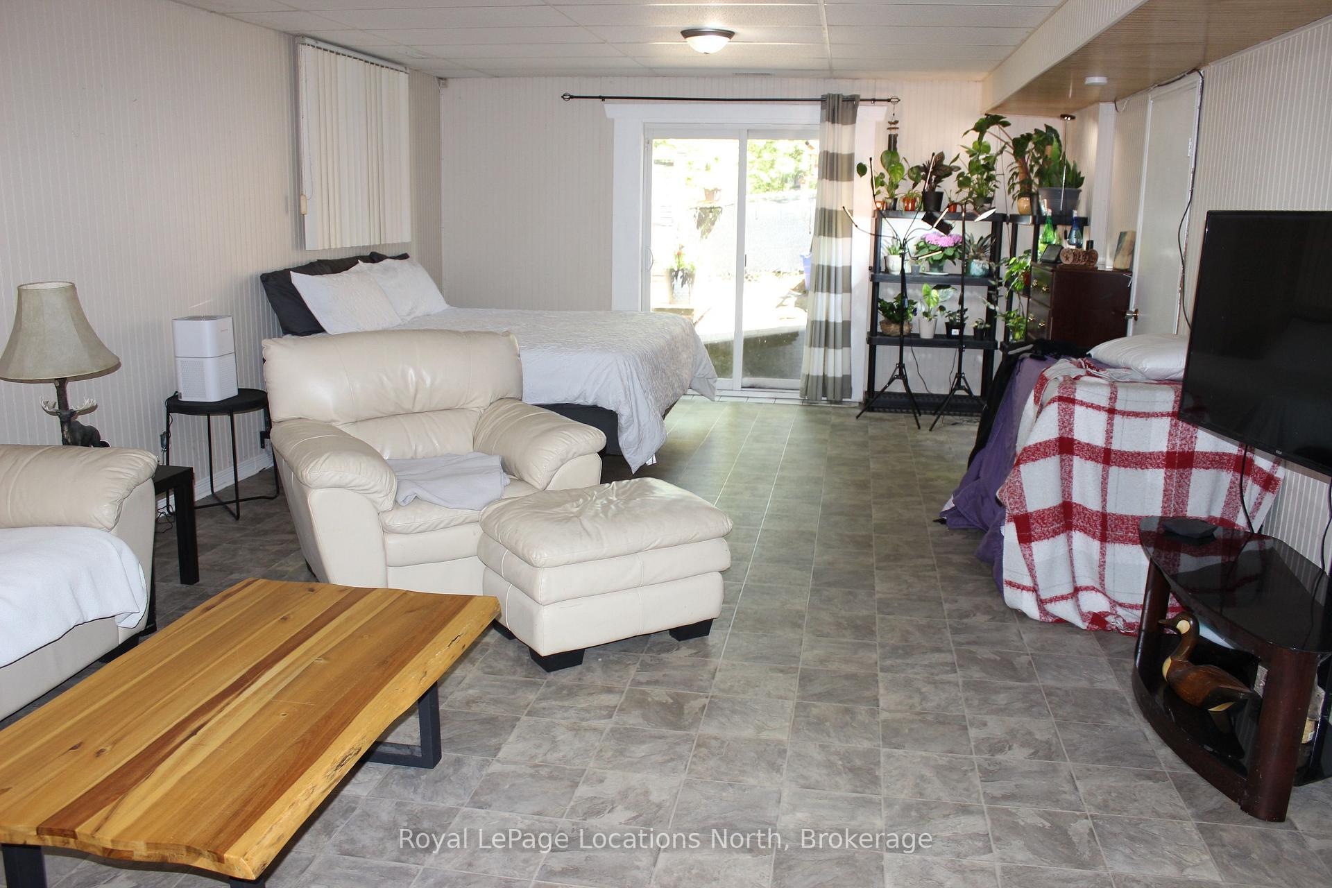 Photo 17 of 30 Earl Street, Wasaga Beach — HOMEH