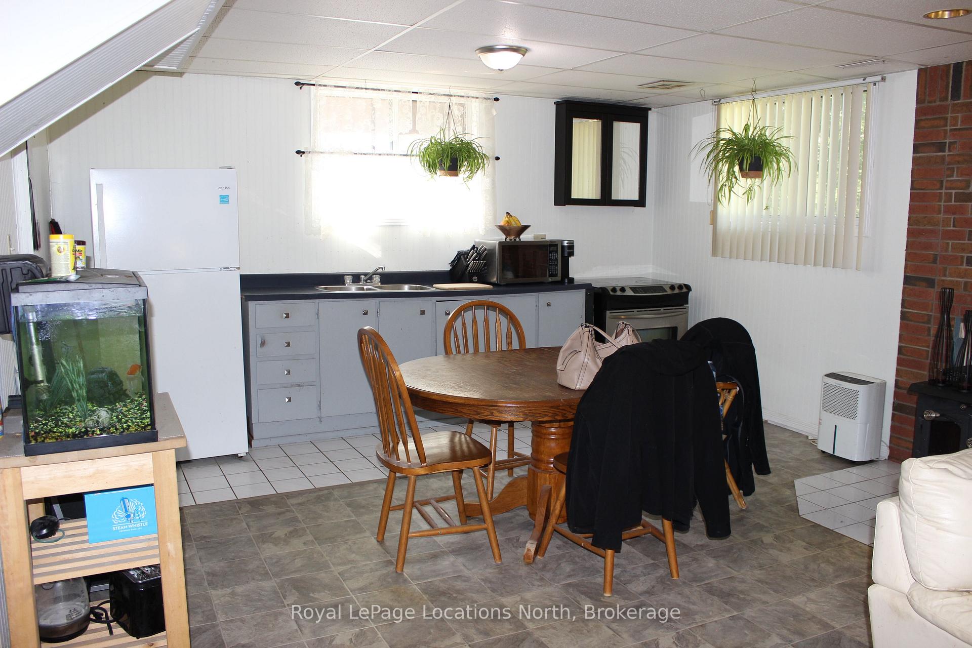 Photo 18 of 30 Earl Street, Wasaga Beach — HOMEH