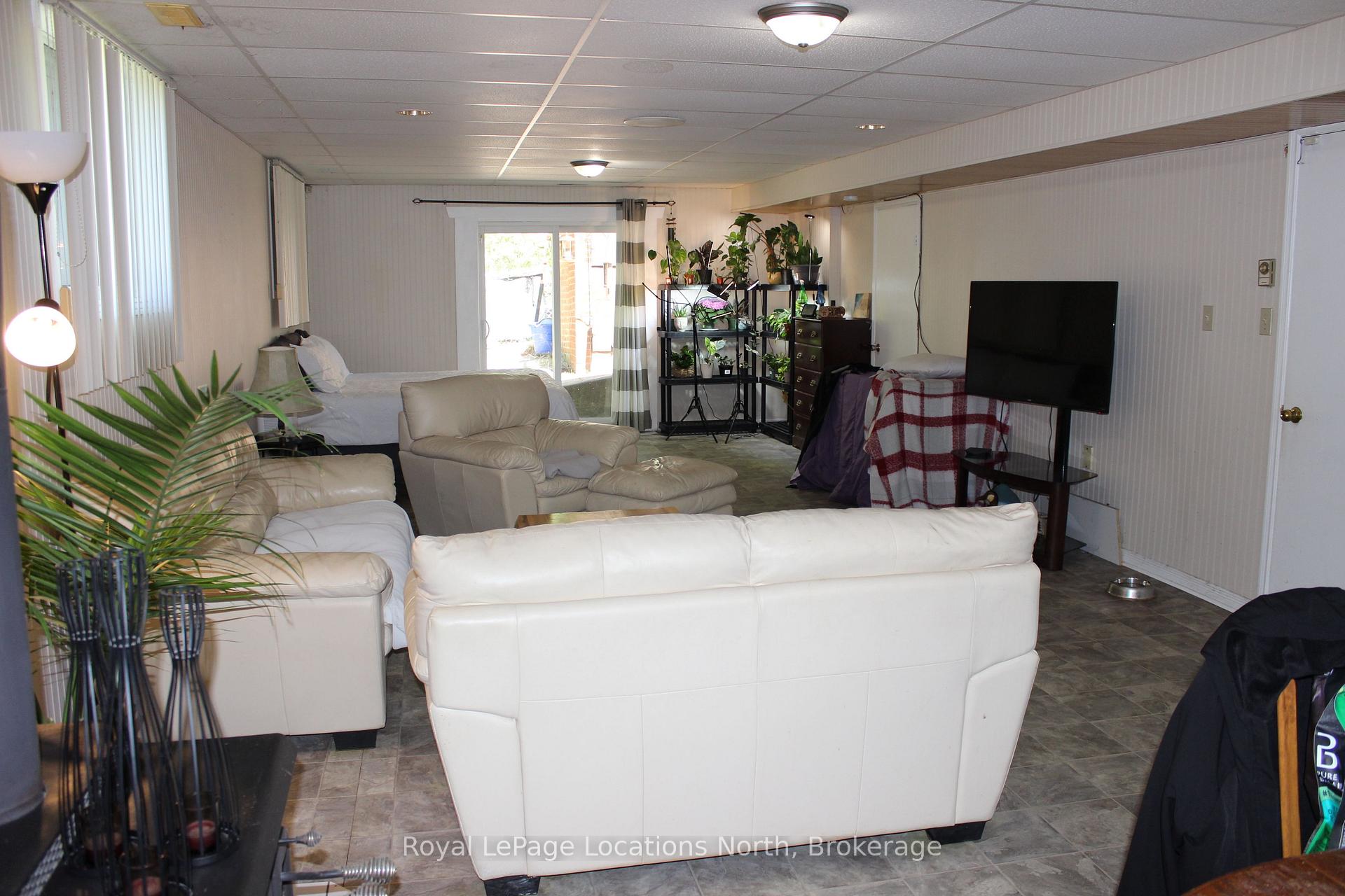 Photo 20 of 30 Earl Street, Wasaga Beach — HOMEH