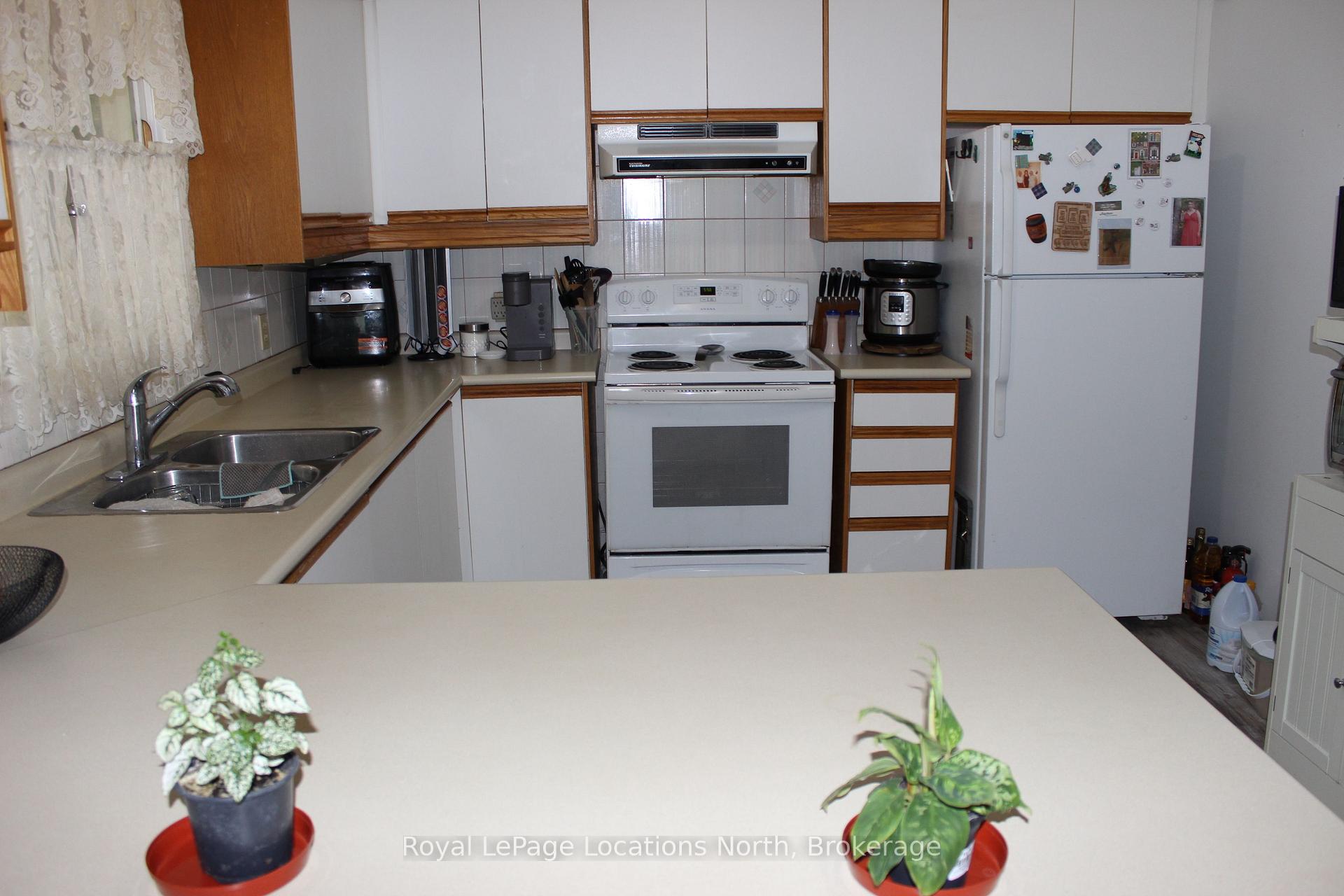 Photo 26 of 30 Earl Street, Wasaga Beach — HOMEH