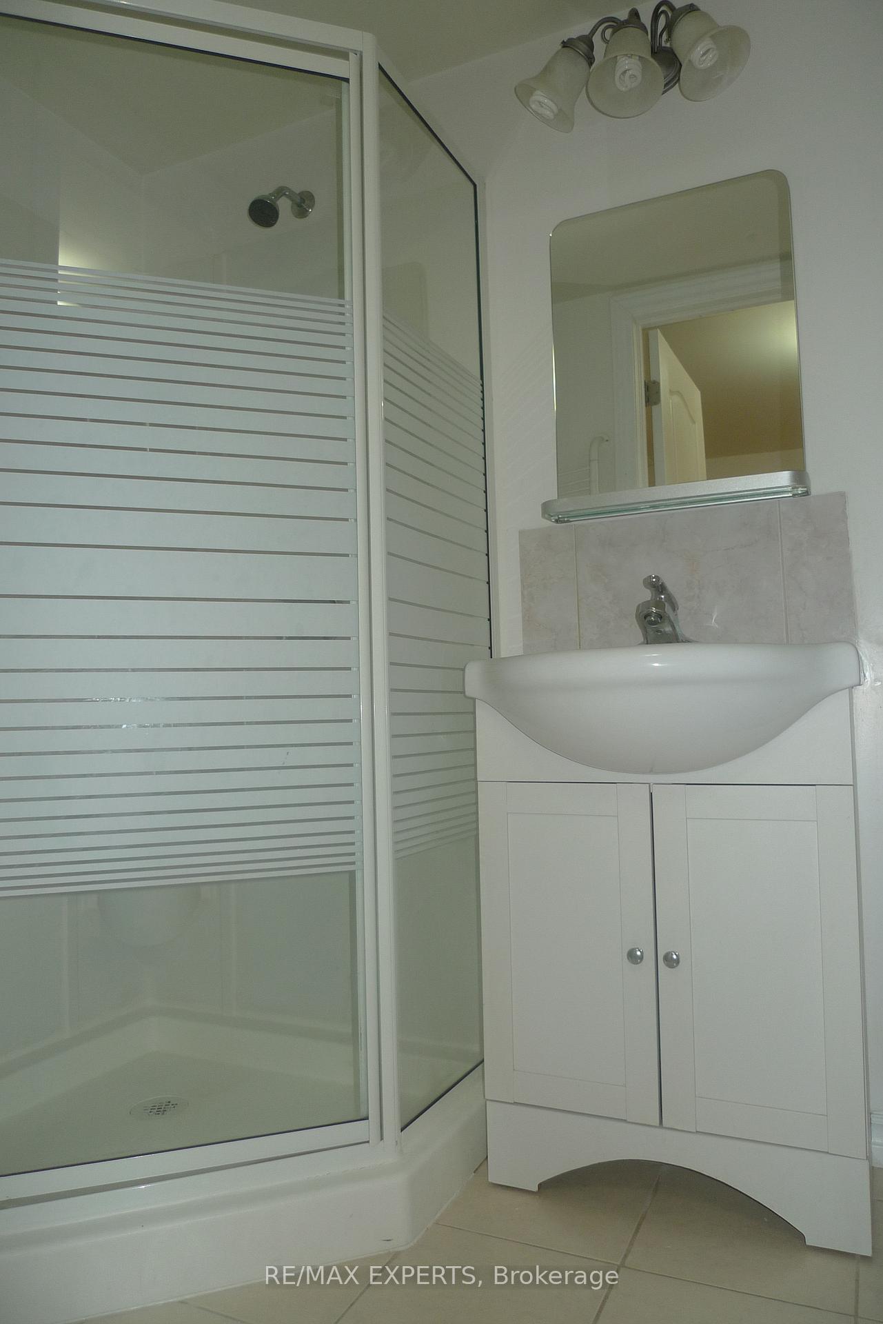 Photo 10 of 16 Gamla Road, Vaughan, Patterson — HOMEH