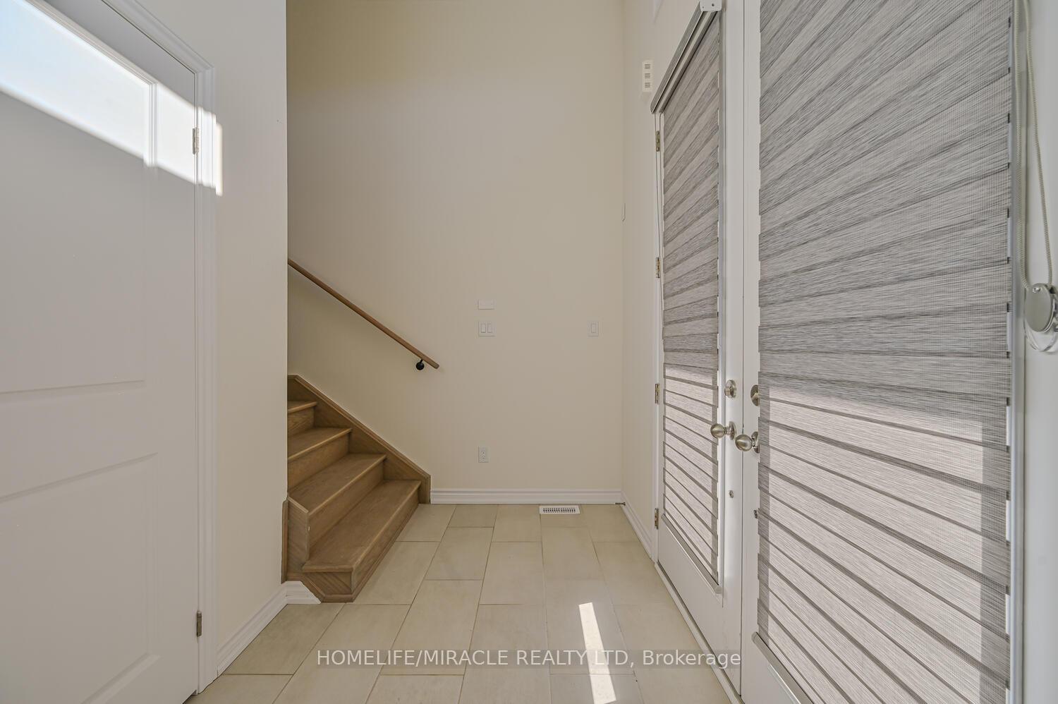 Photo 5 of 8 Beatrice Drive, Wasaga Beach — HOMEH