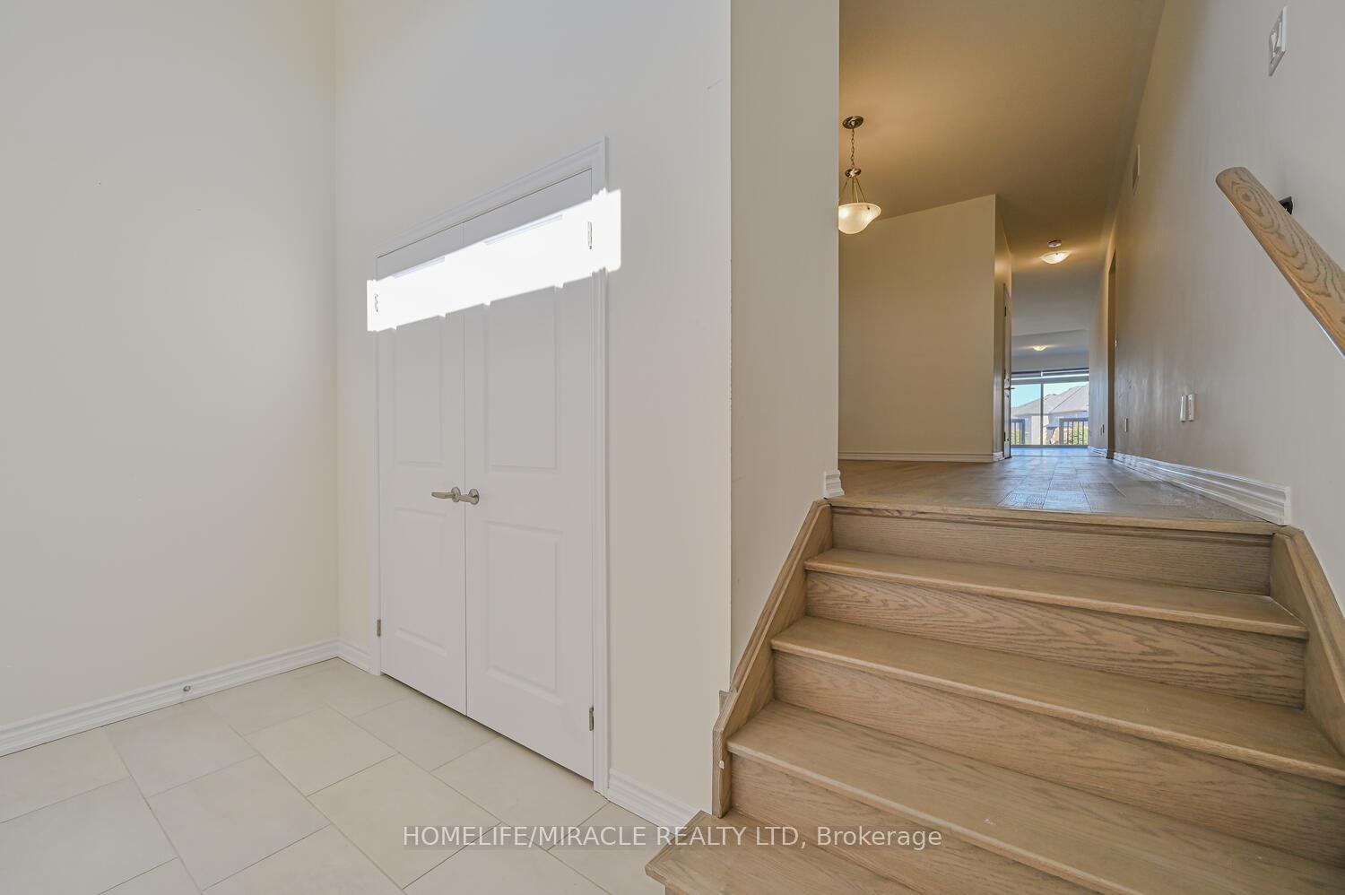 Photo 6 of 8 Beatrice Drive, Wasaga Beach — HOMEH
